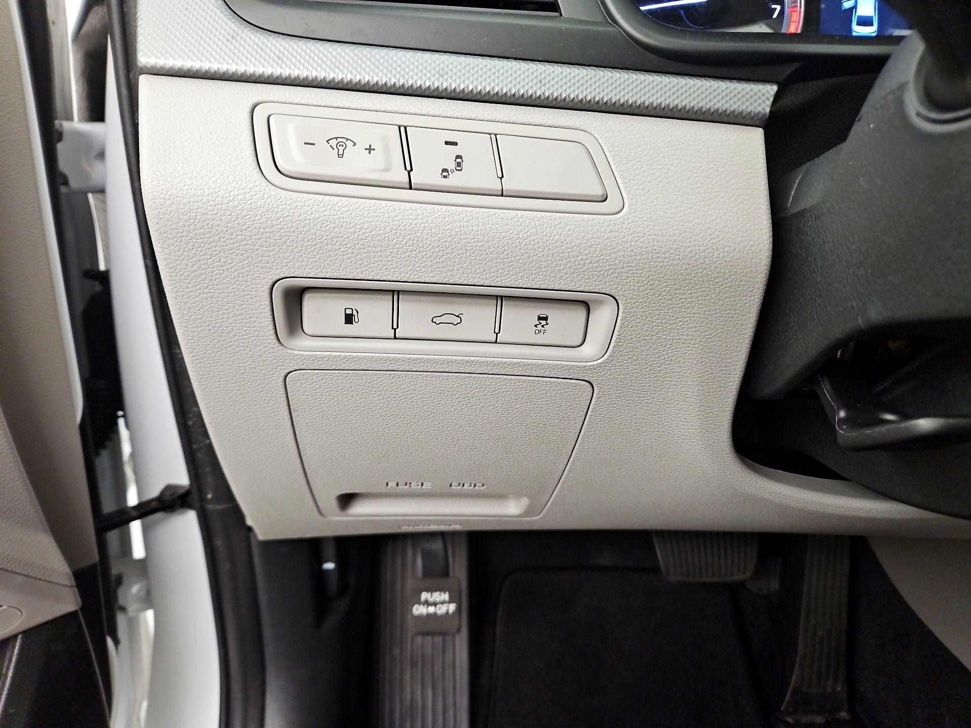 Thumbnail: 2018 Hyundai Sonata - 13