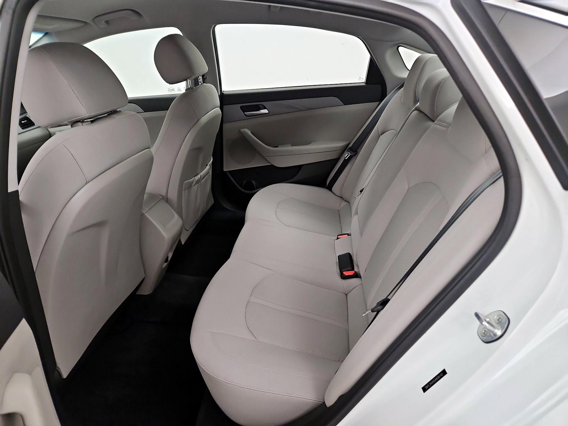 Thumbnail: 2018 Hyundai Sonata - 19