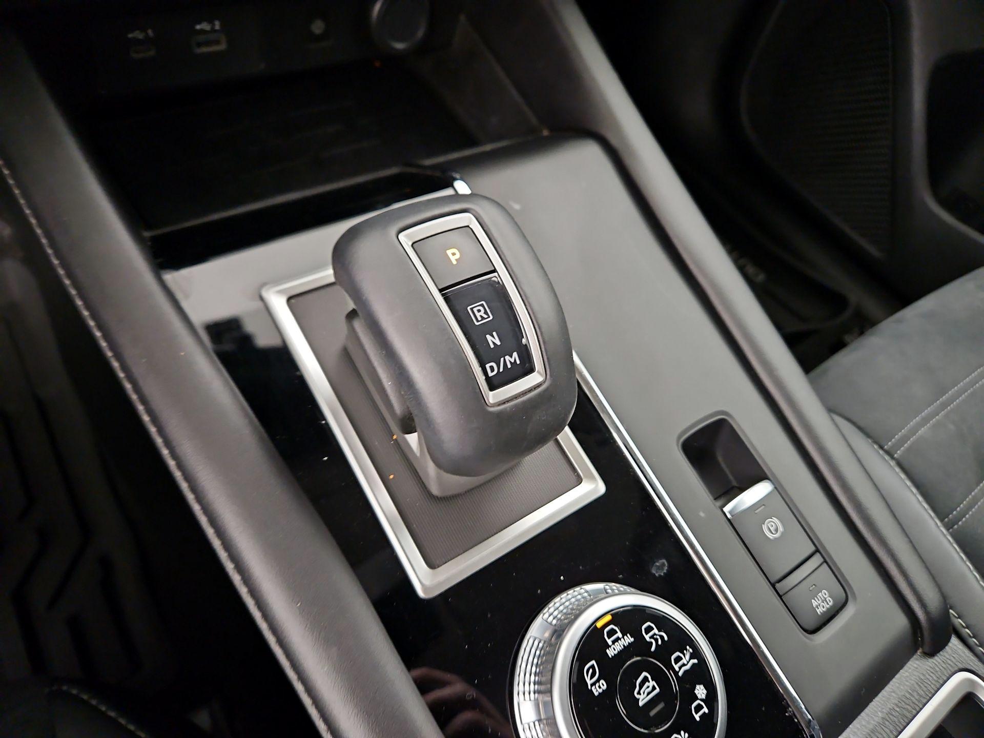 Thumbnail: 2022 Mitsubishi Outlander - 18