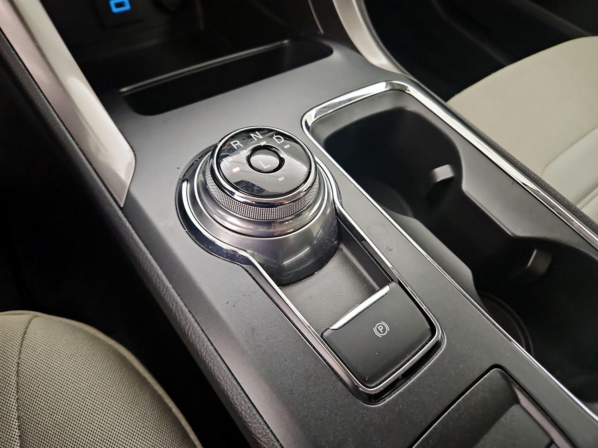 Thumbnail: 2019 Ford Fusion - 17