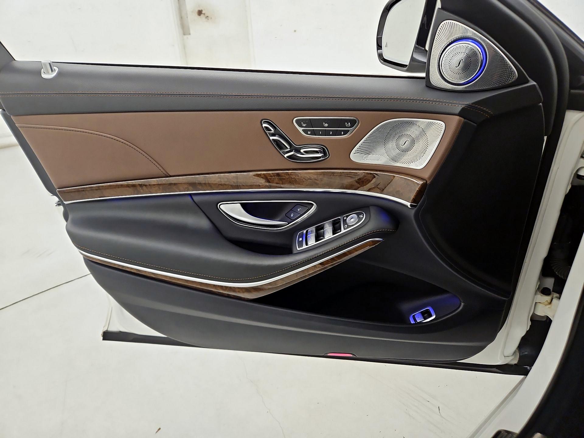 Thumbnail: 2015 Mercedes-Benz S-Class - 12