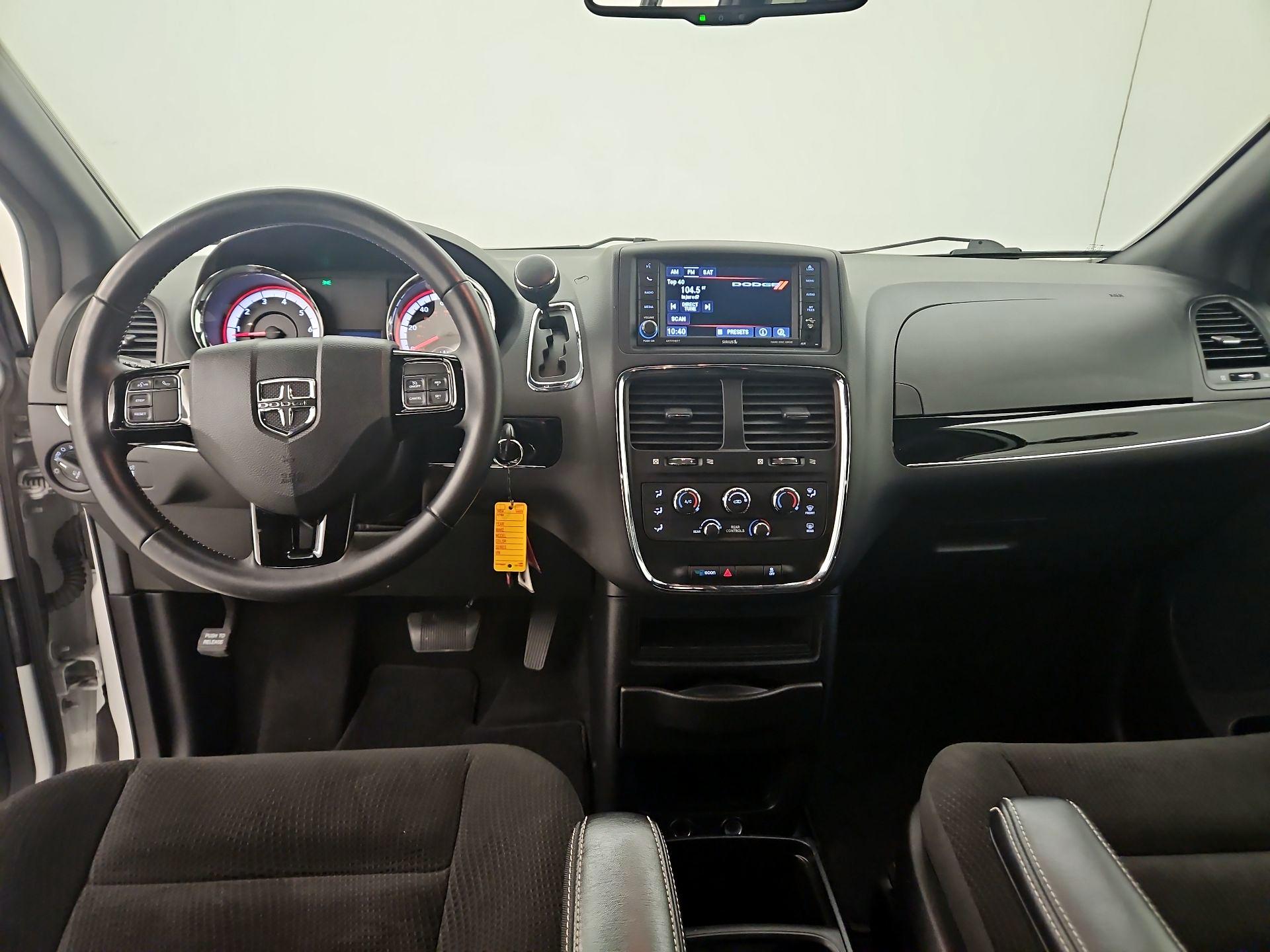 Thumbnail: 2018 Dodge Grand Caravan - 9