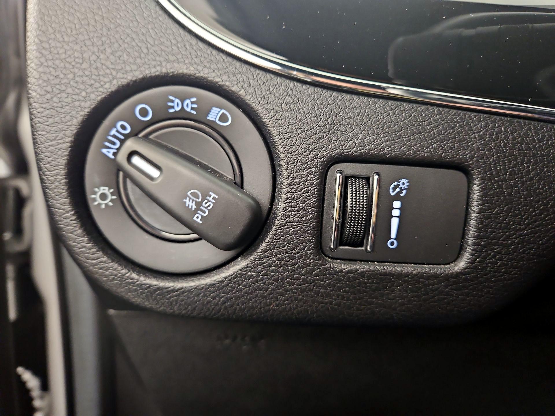 Thumbnail: 2018 Dodge Grand Caravan - 13