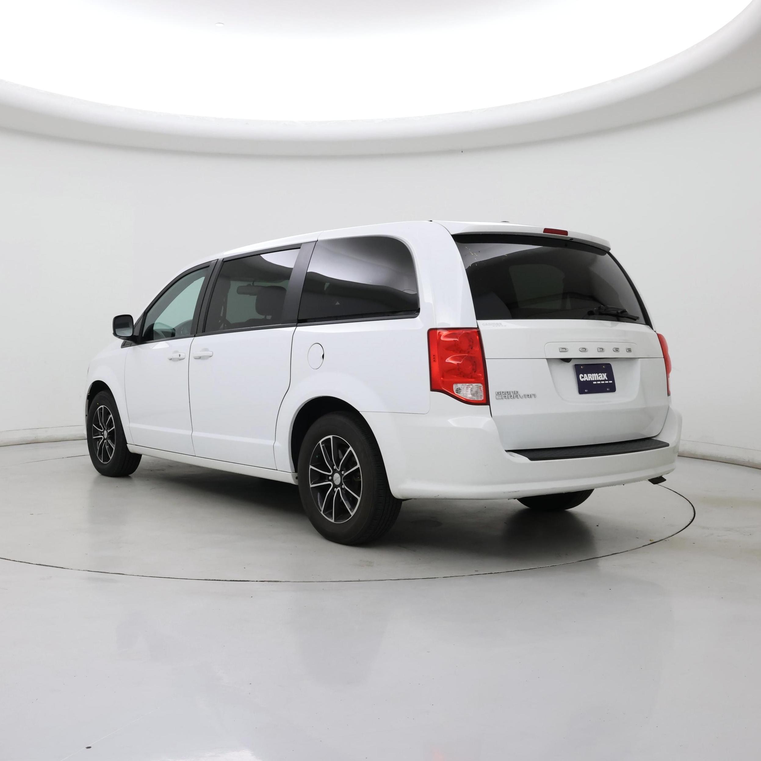 Thumbnail: 2018 Dodge Grand Caravan - 2