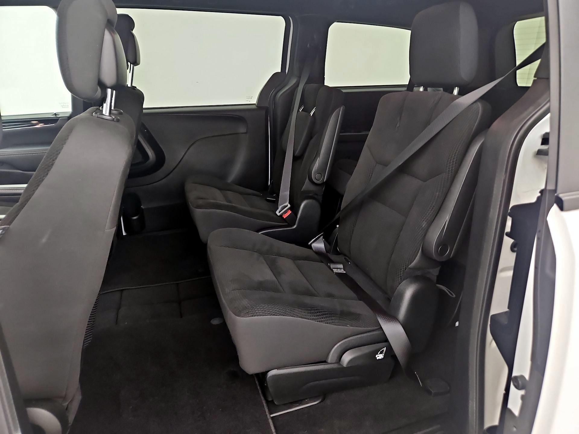 Thumbnail: 2018 Dodge Grand Caravan - 19