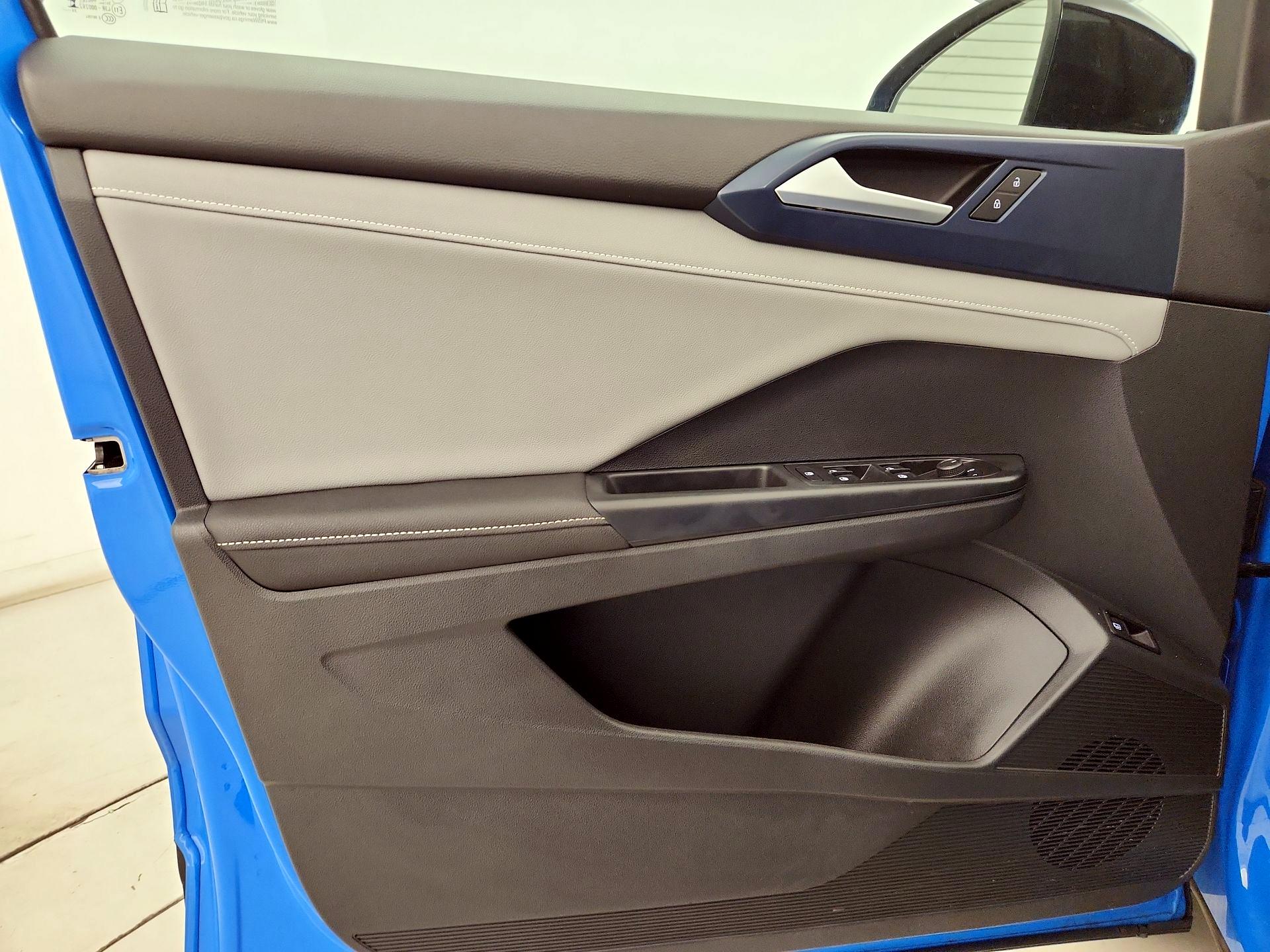 Thumbnail: 2024 Volkswagen Taos - 12