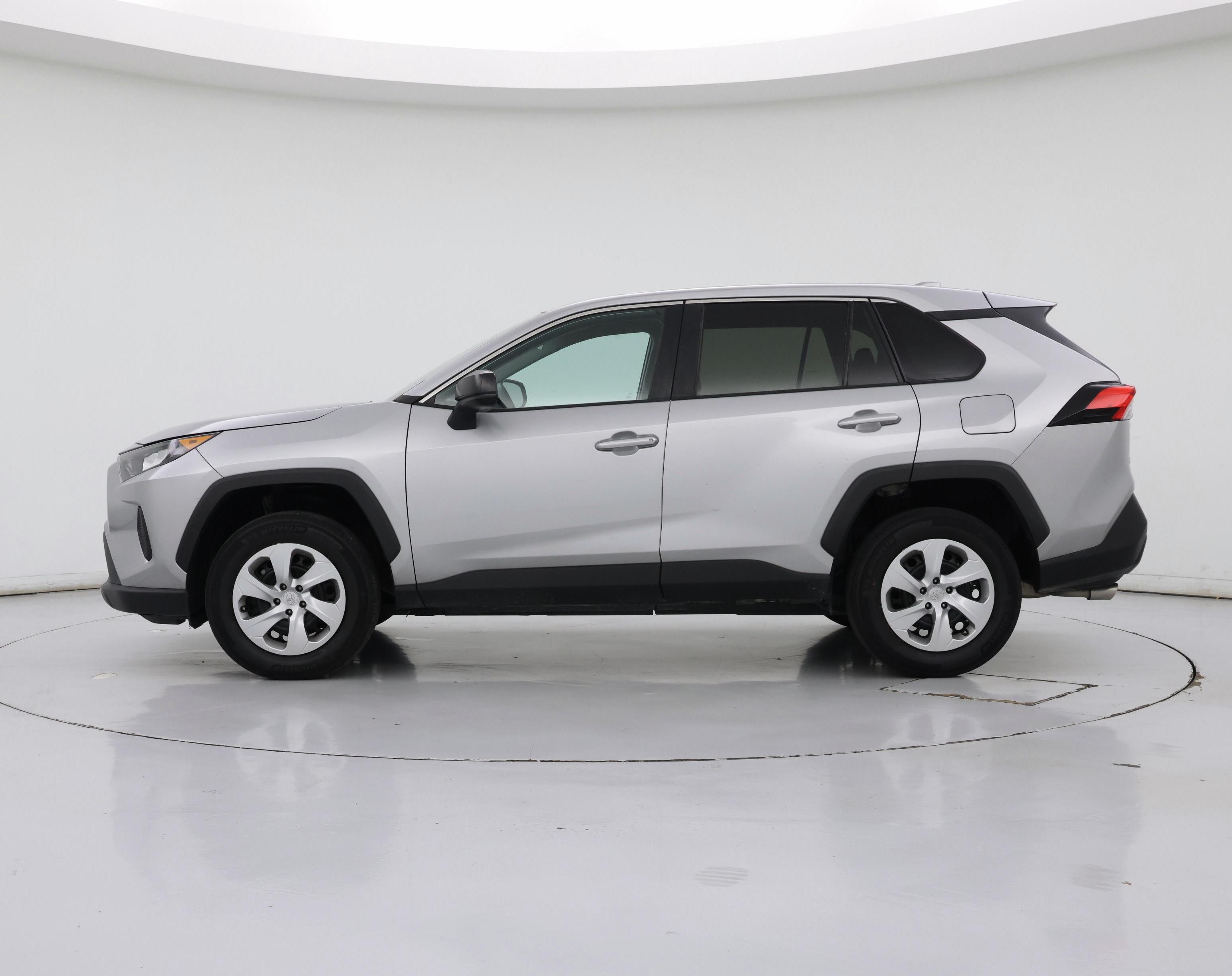 Thumbnail: 2022 Toyota RAV4 - 3