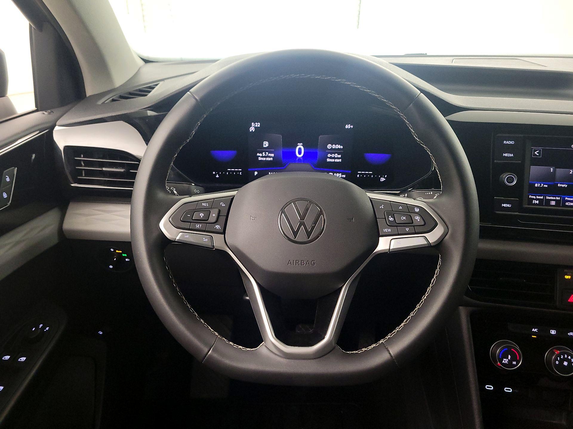 Thumbnail: 2023 Volkswagen Taos - 10