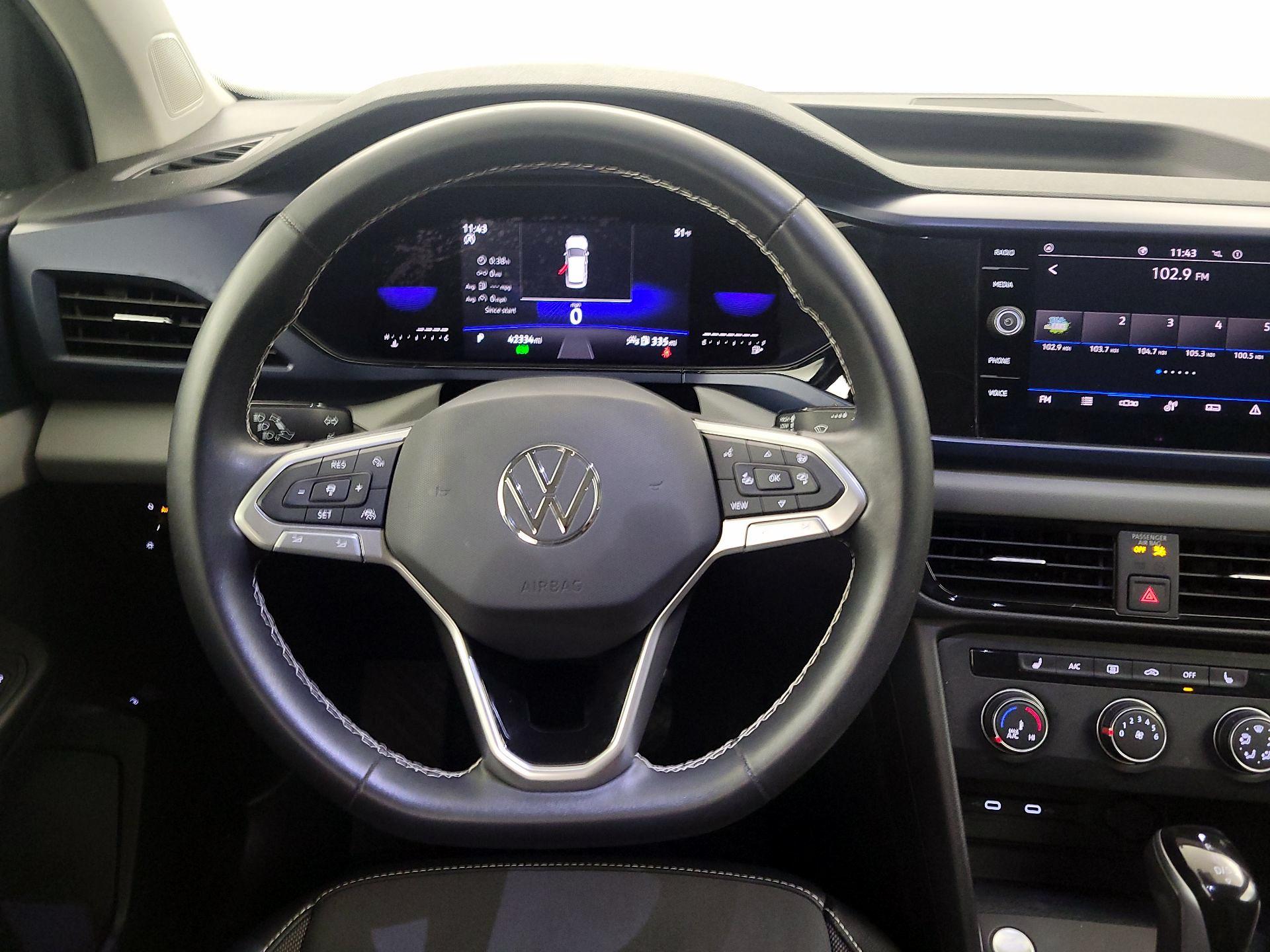 Thumbnail: 2022 Volkswagen Taos - 10