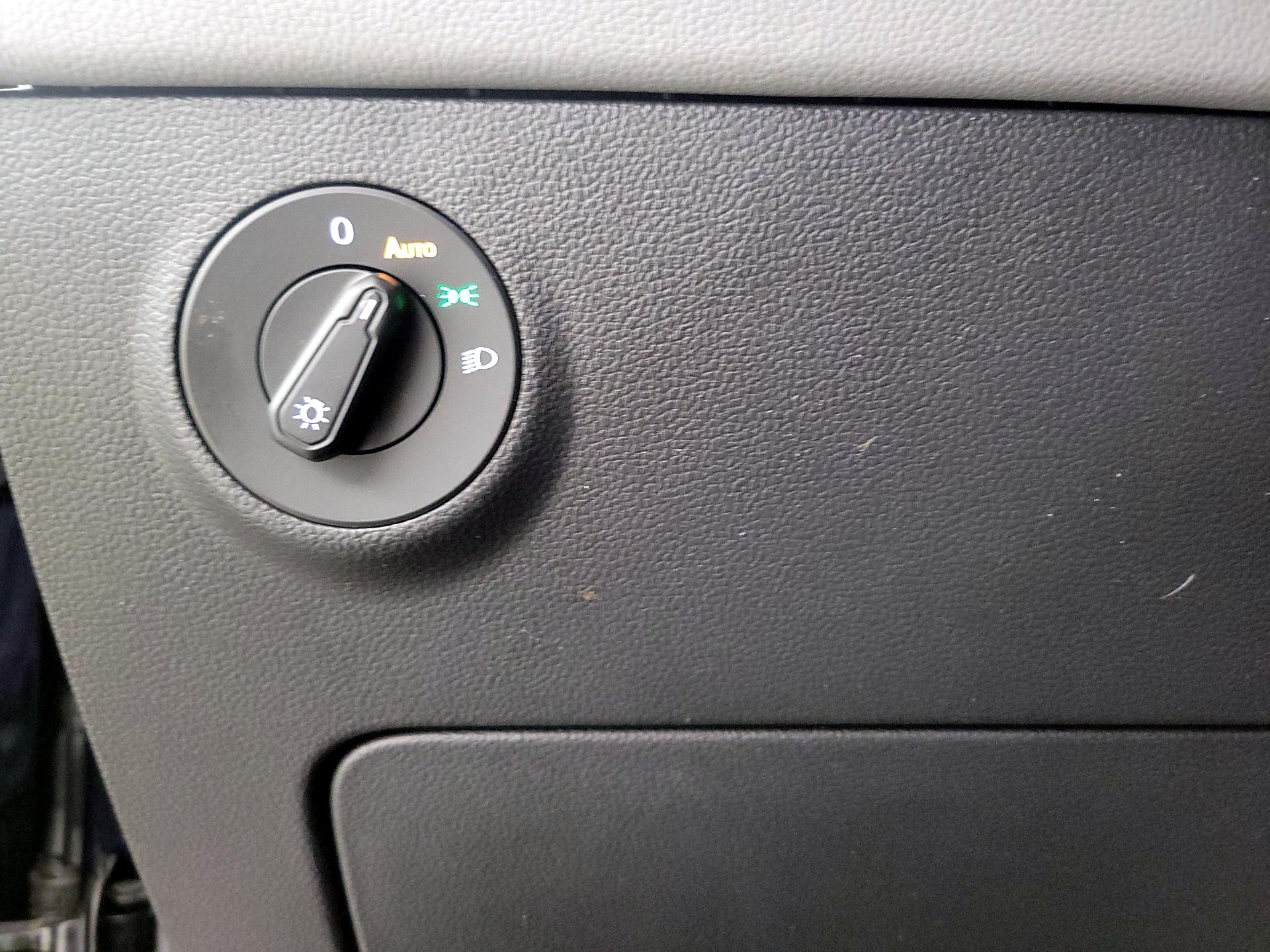 Thumbnail: 2022 Volkswagen Taos - 13