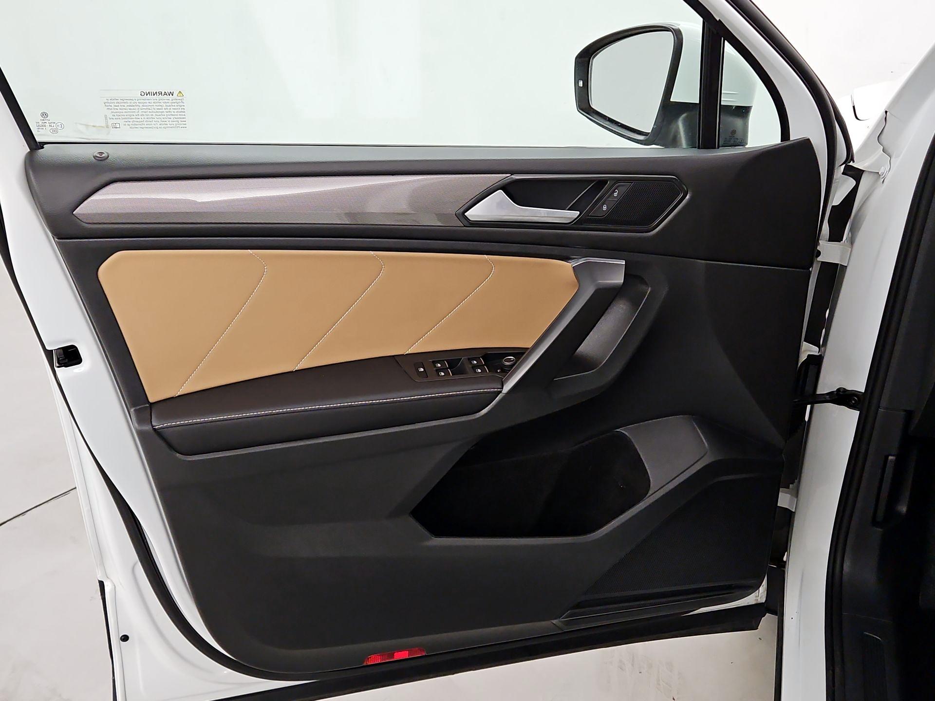 Thumbnail: 2022 Volkswagen Tiguan - 12