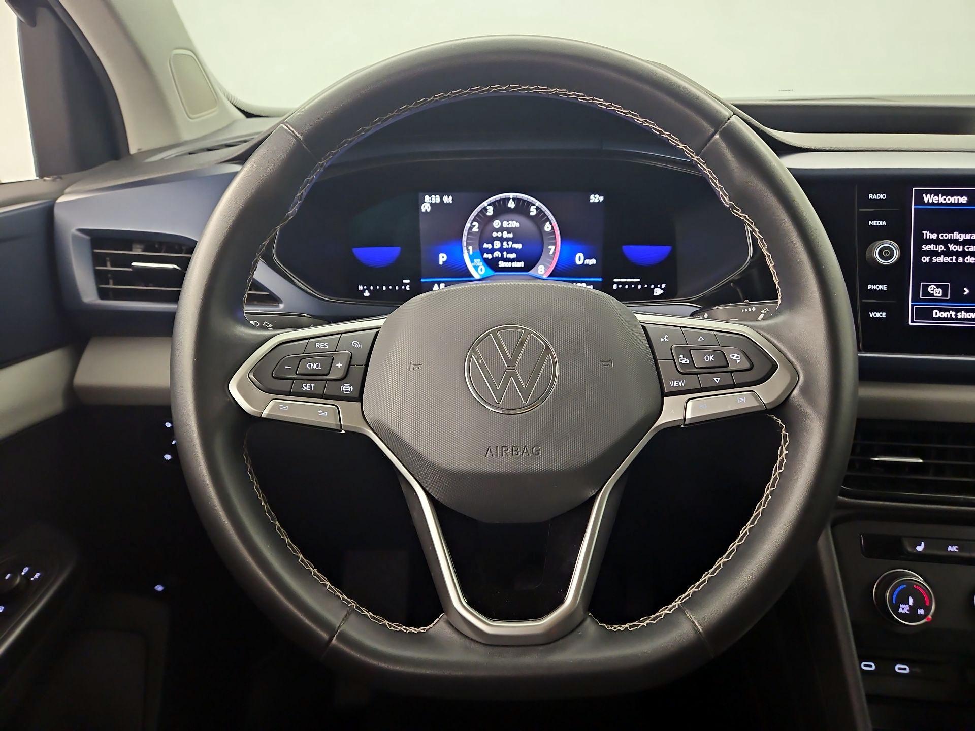 Thumbnail: 2022 Volkswagen Taos - 10