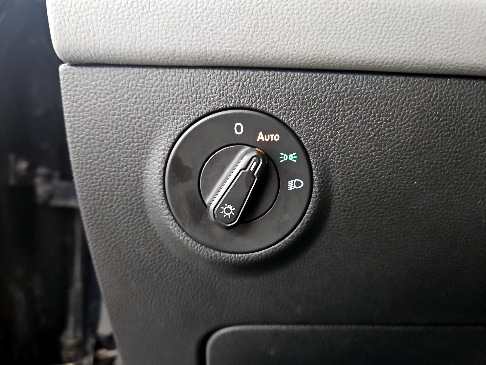 Thumbnail: 2022 Volkswagen Taos - 13