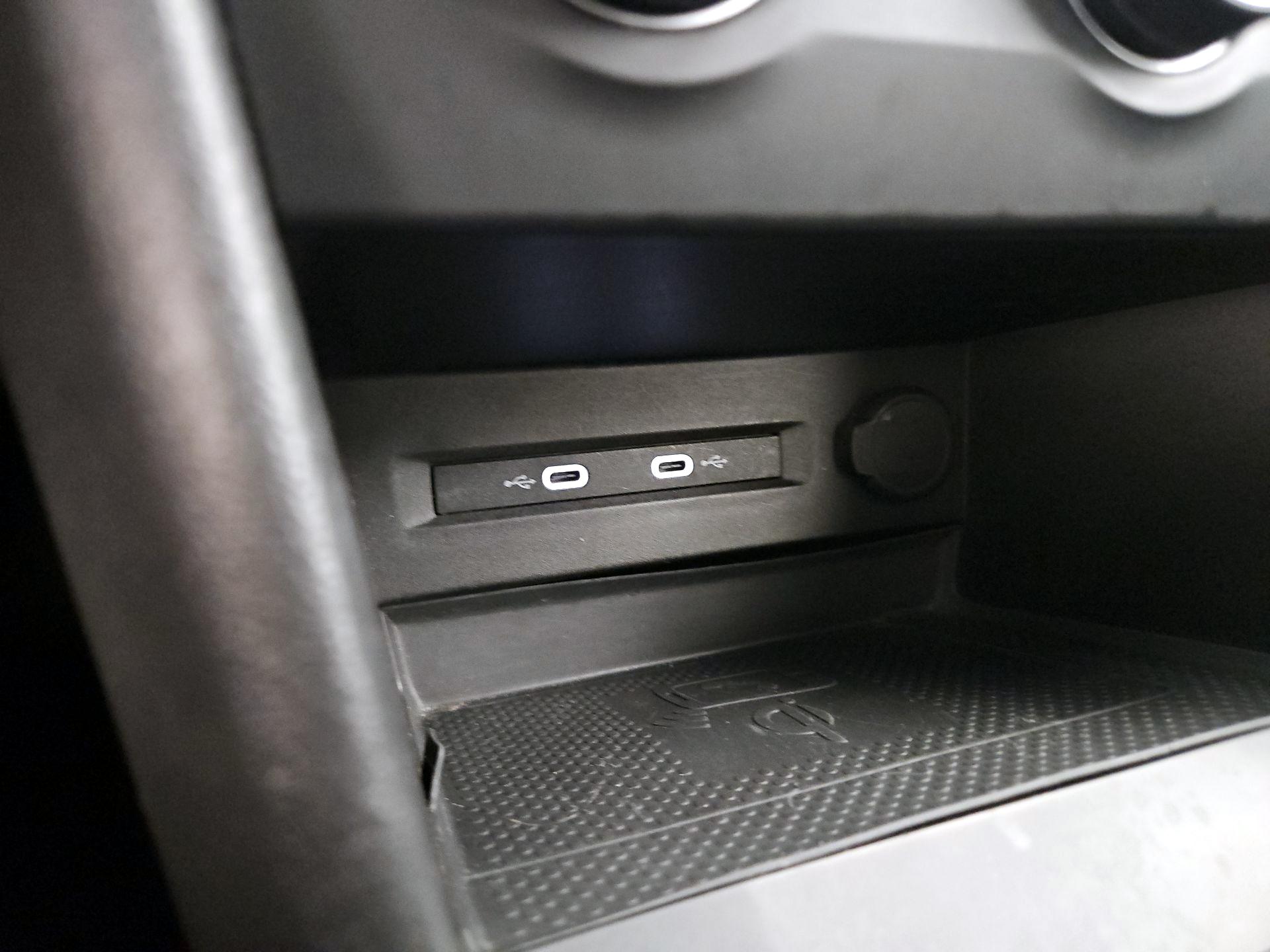 Thumbnail: 2022 Volkswagen Taos - 18