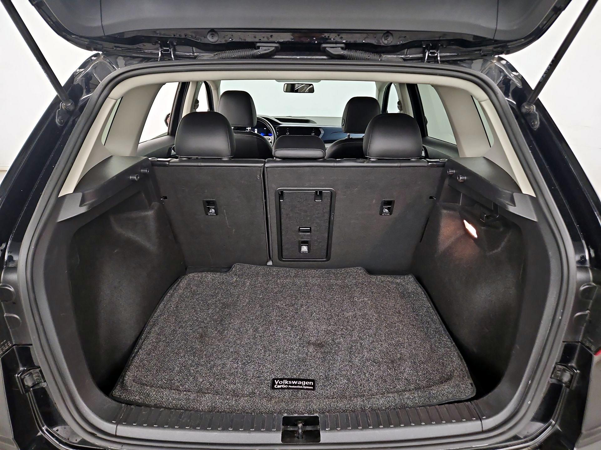 Thumbnail: 2022 Volkswagen Taos - 20