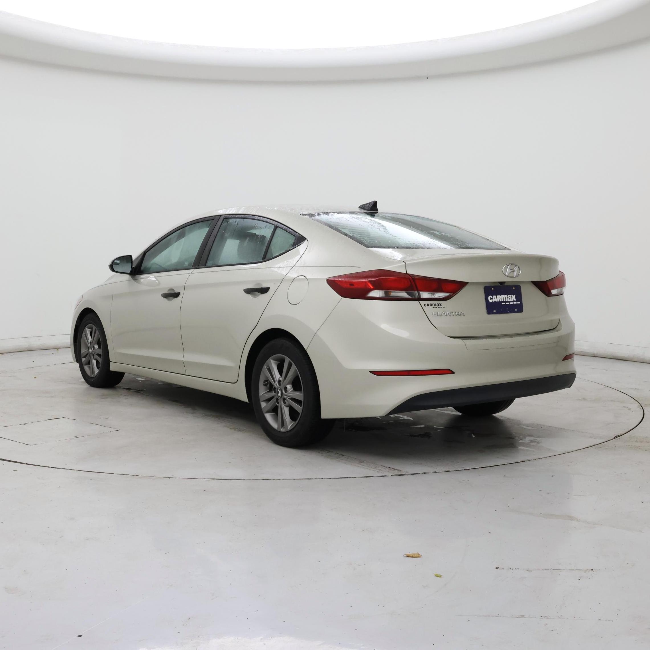 Thumbnail: 2017 Hyundai Elantra - 2