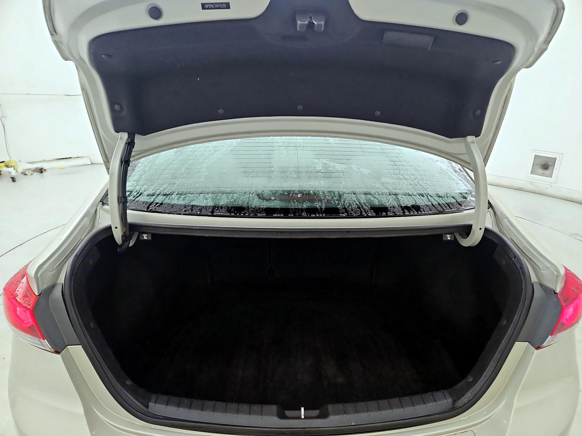 Thumbnail: 2017 Hyundai Elantra - 20