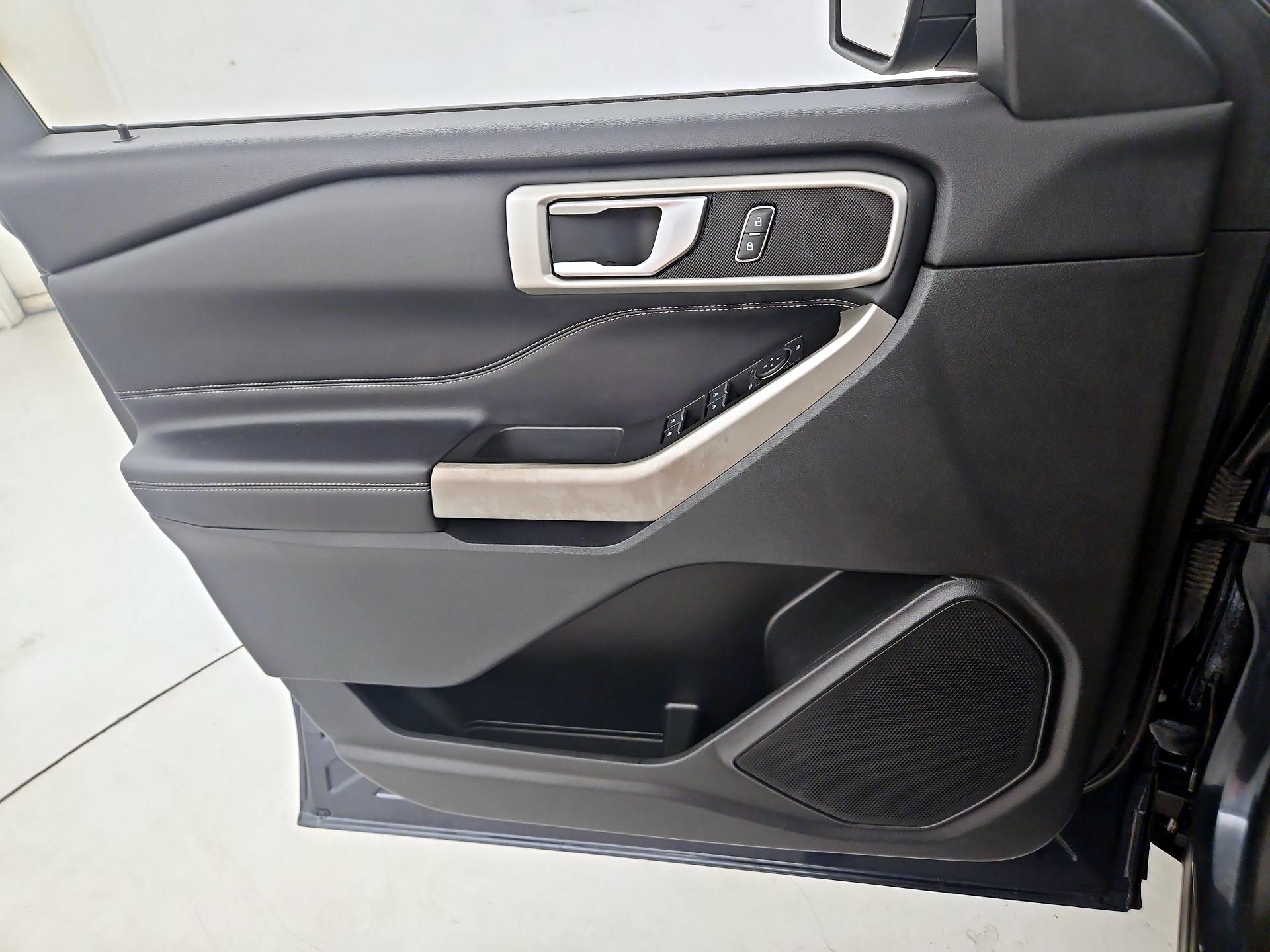 Thumbnail: 2022 Ford Explorer - 12