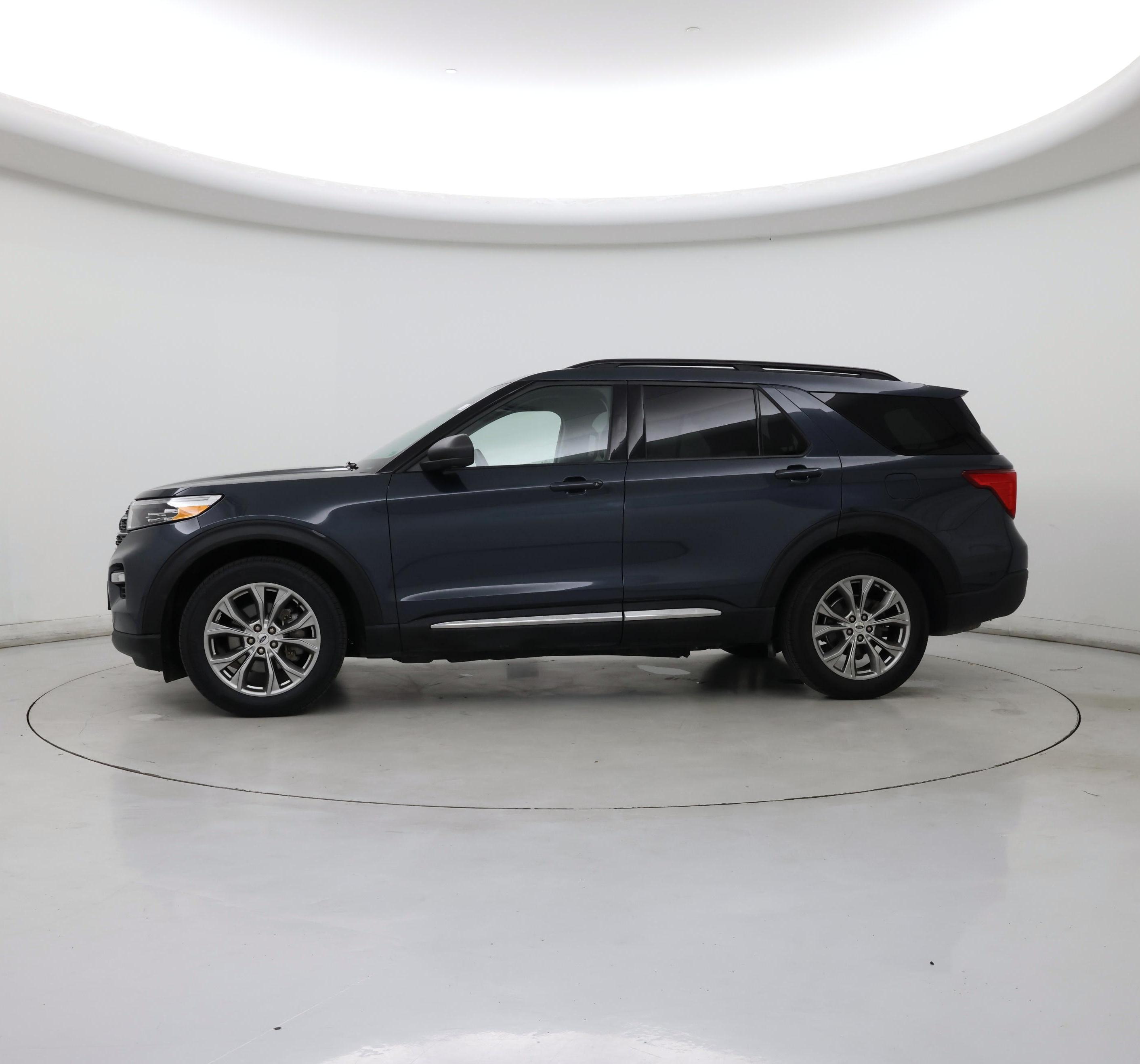 Thumbnail: 2022 Ford Explorer - 3