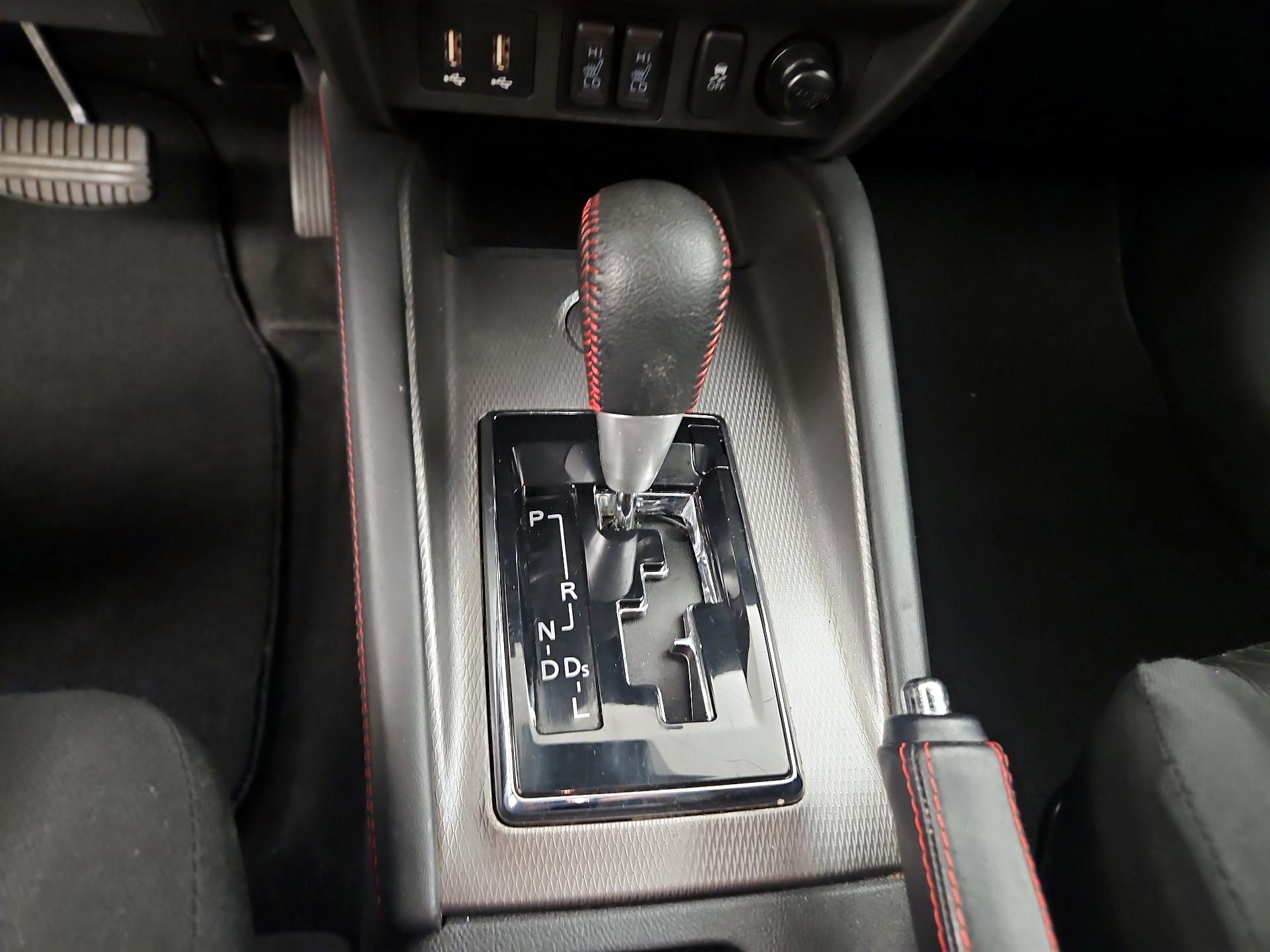 Thumbnail: 2022 Mitsubishi Outlander Sport - 17