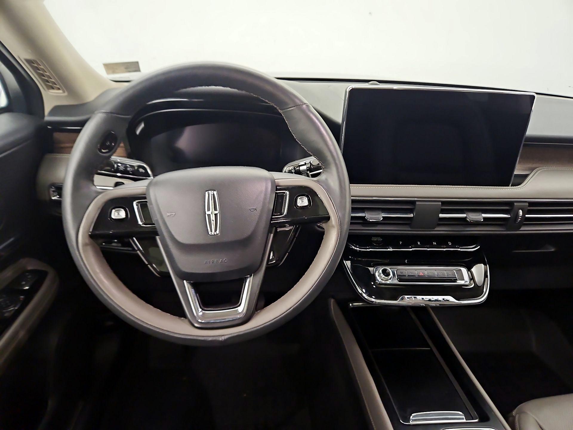 Thumbnail: 2023 Lincoln Corsair - 10