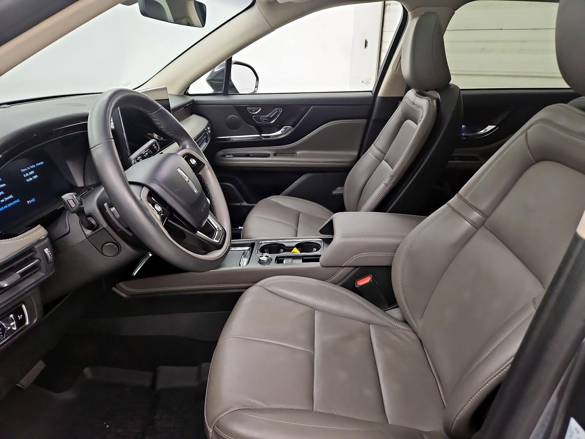 Thumbnail: 2023 Lincoln Corsair - 11