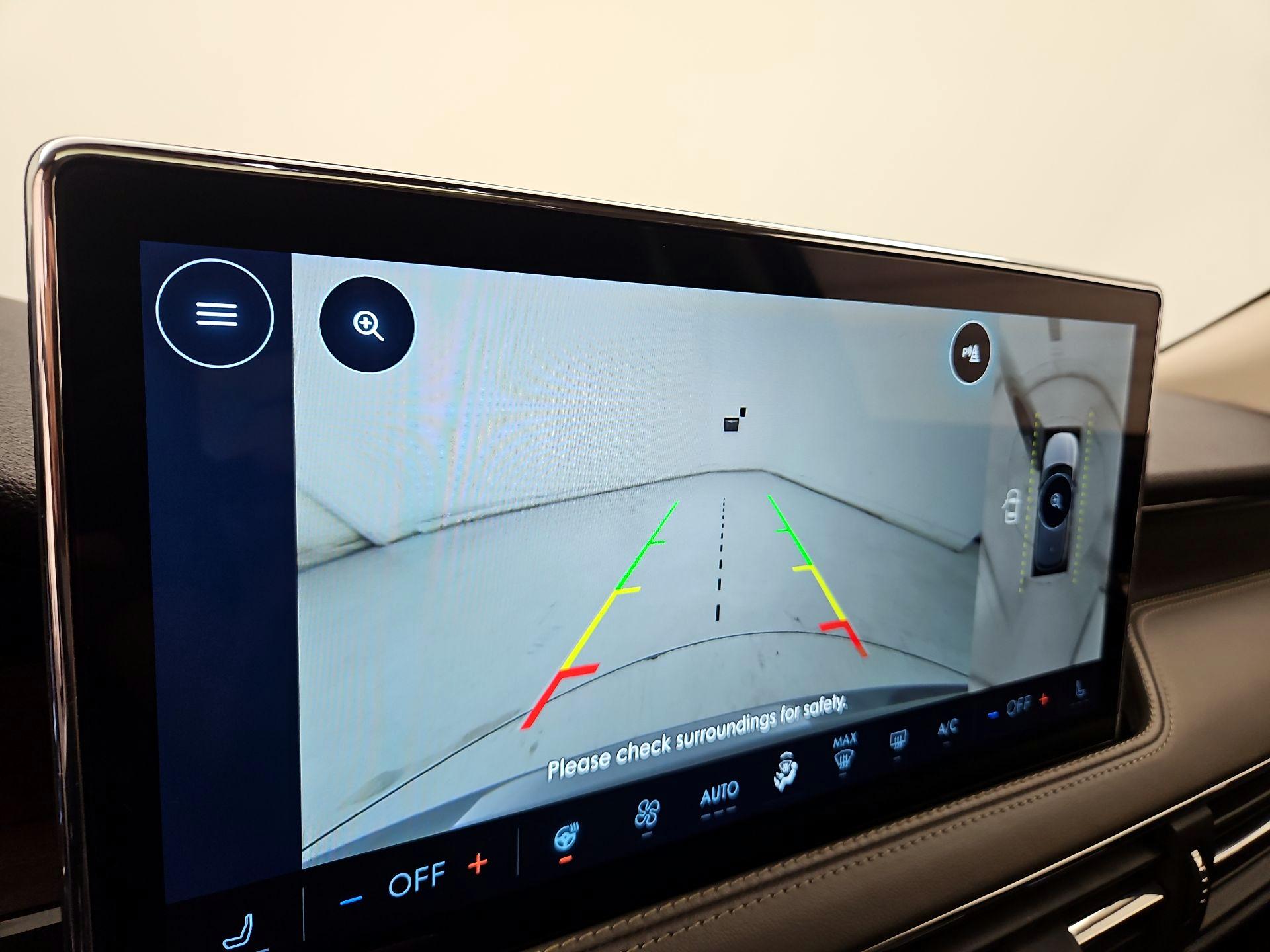 Thumbnail: 2023 Lincoln Corsair - 15