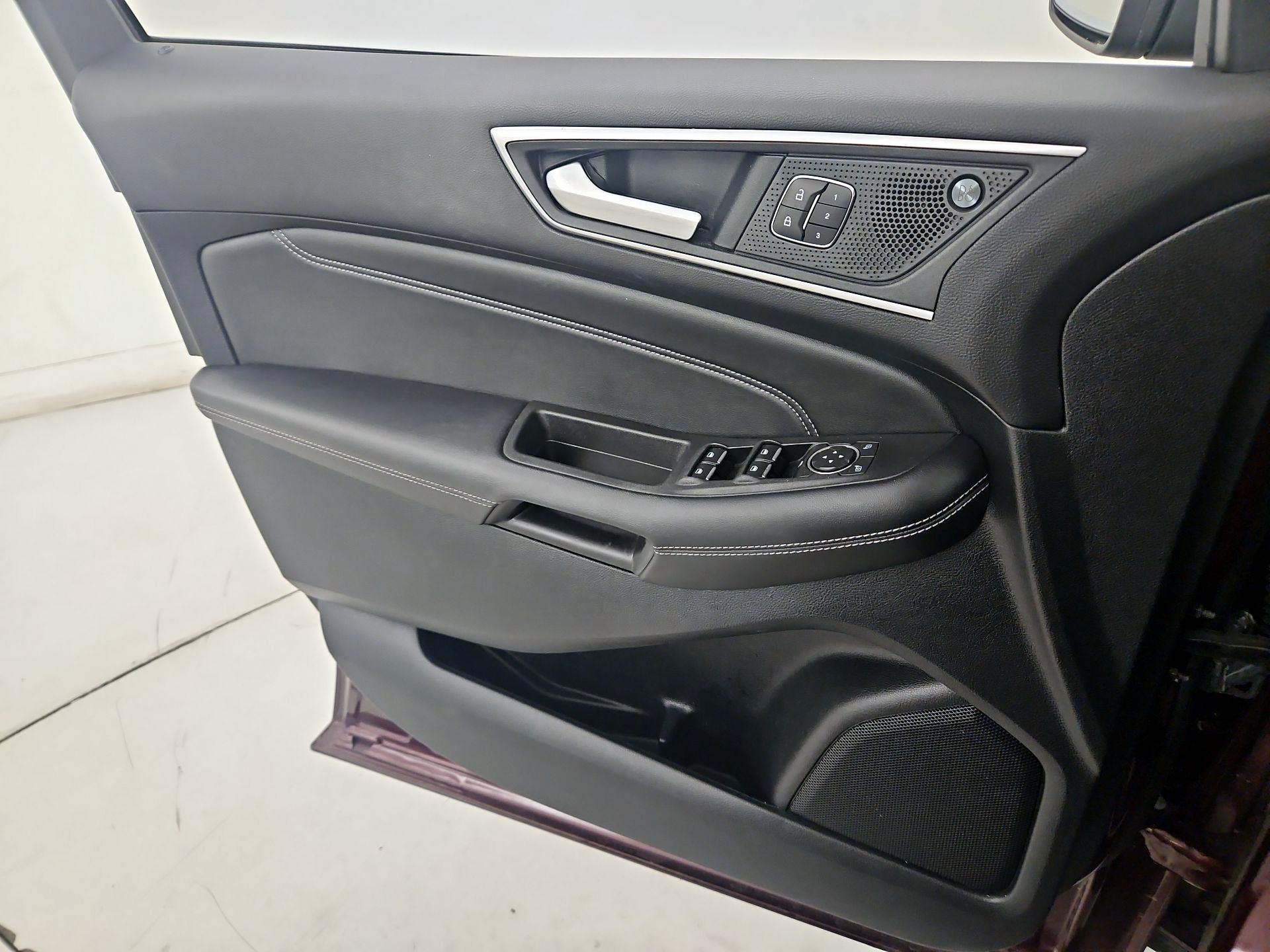 Thumbnail: 2022 Ford Edge - 12