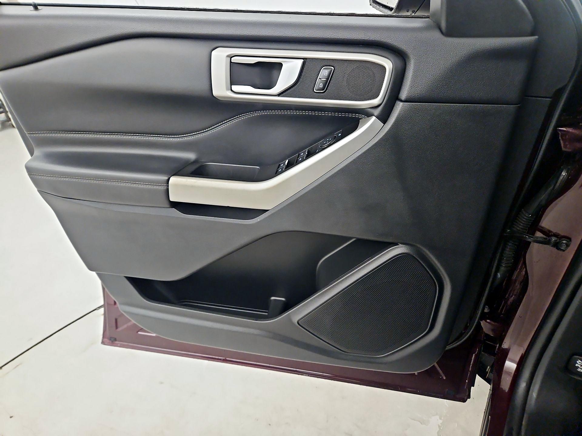 Thumbnail: 2022 Ford Explorer - 12