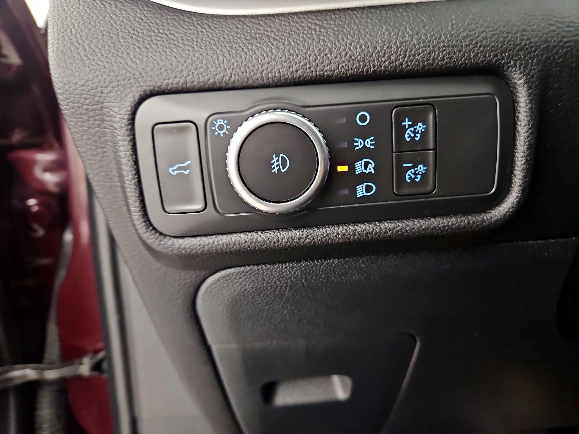 Thumbnail: 2022 Ford Explorer - 13