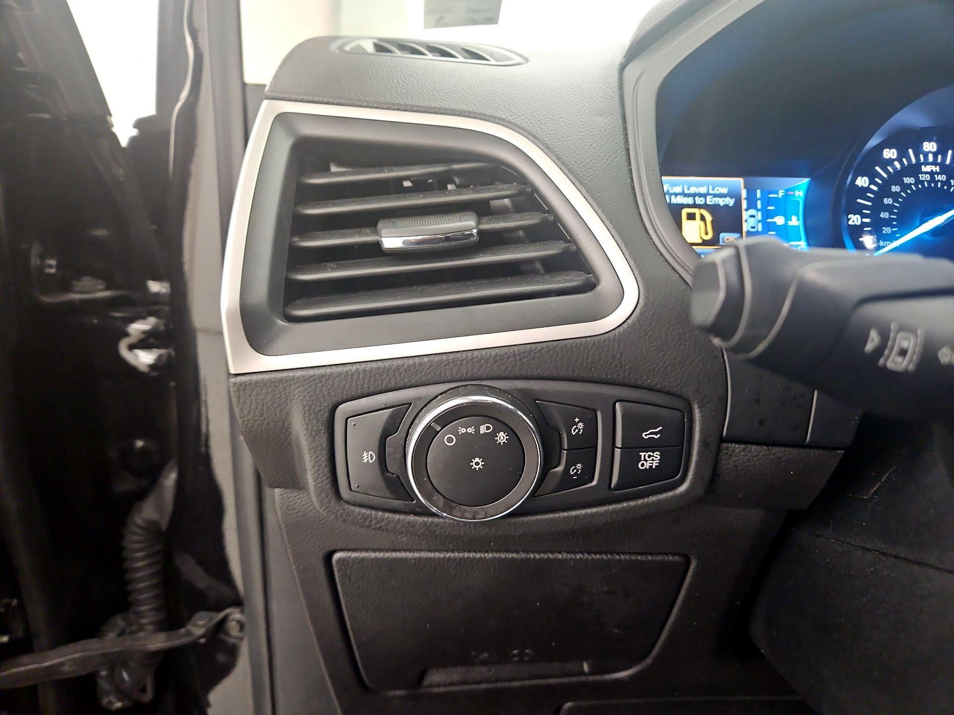 Thumbnail: 2022 Ford Edge - 13