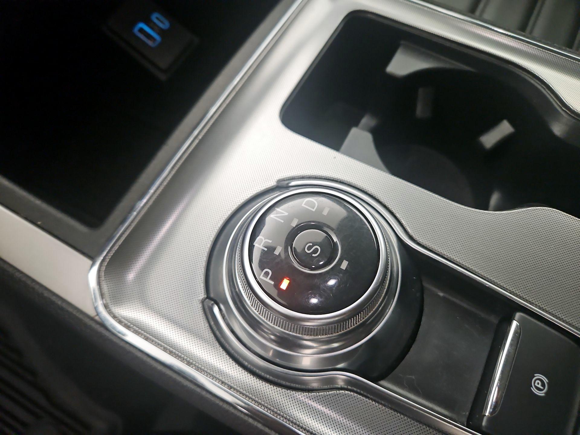 Thumbnail: 2022 Ford Edge - 17