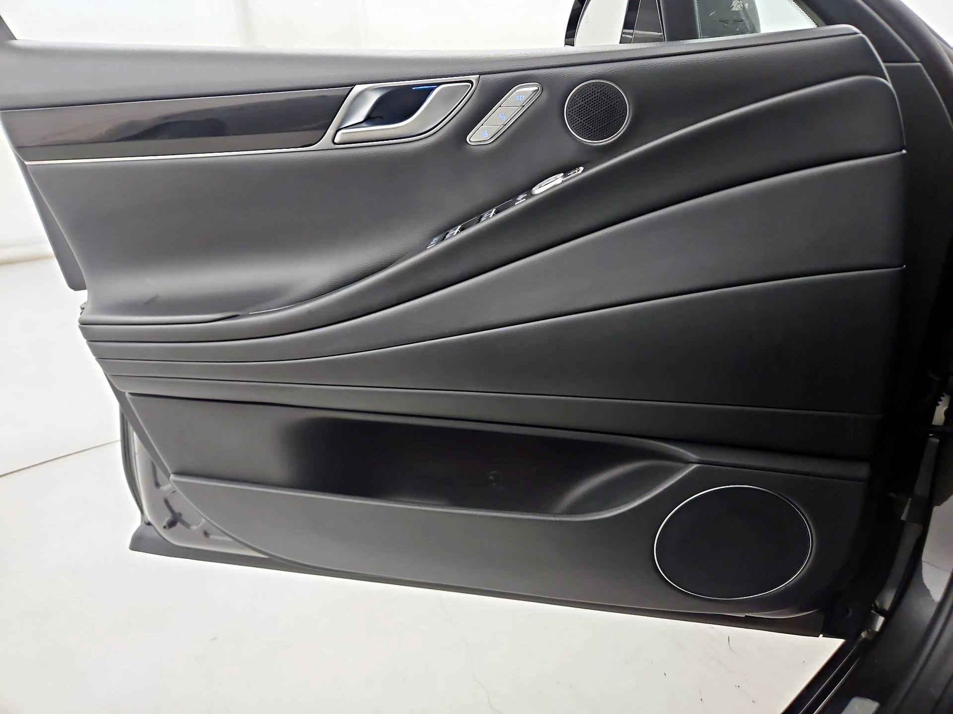 Thumbnail: 2024 Genesis G80 - 12