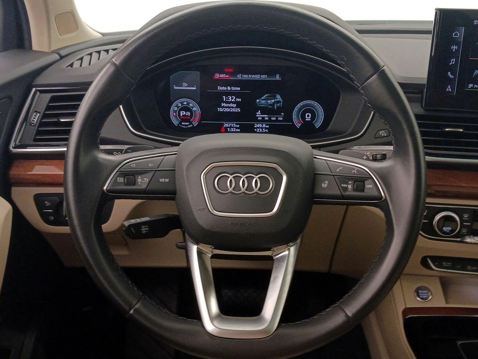 Thumbnail: 2022 Audi Q5 - 10