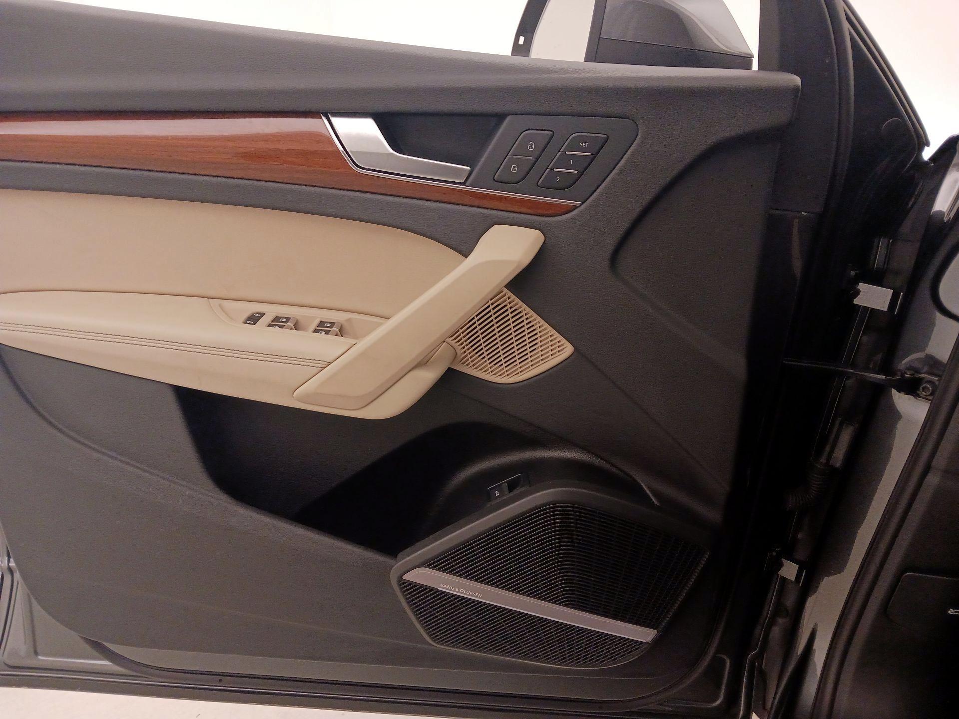 Thumbnail: 2022 Audi Q5 - 12