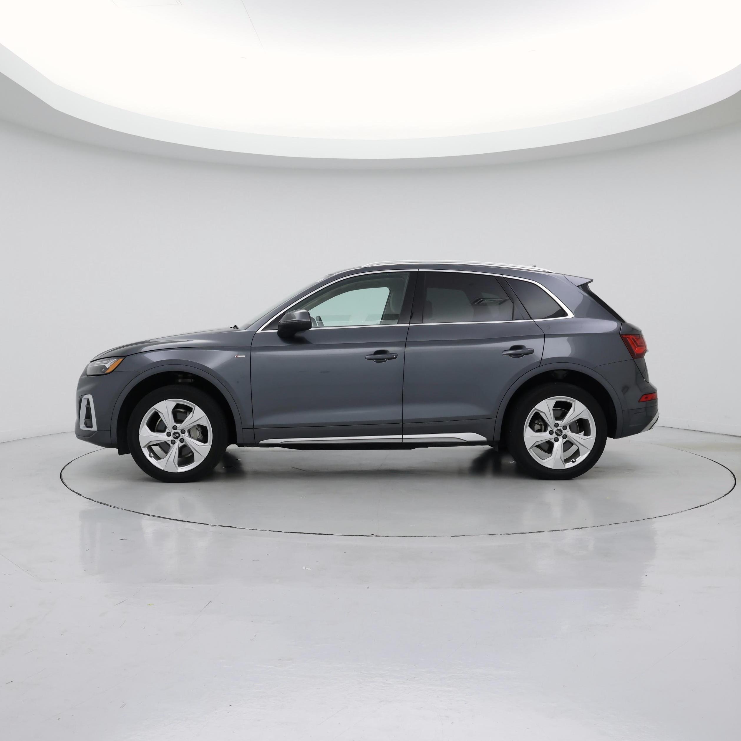 Thumbnail: 2022 Audi Q5 - 3