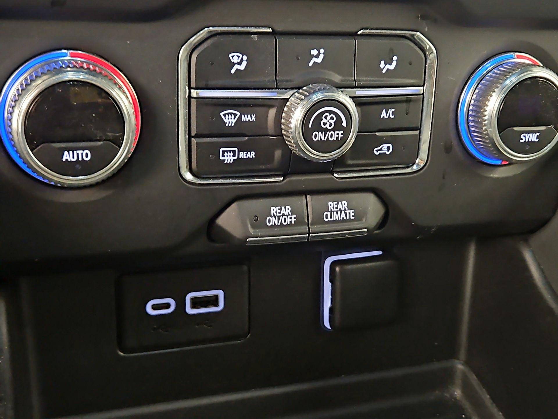 Thumbnail: 2022 GMC Yukon - 17