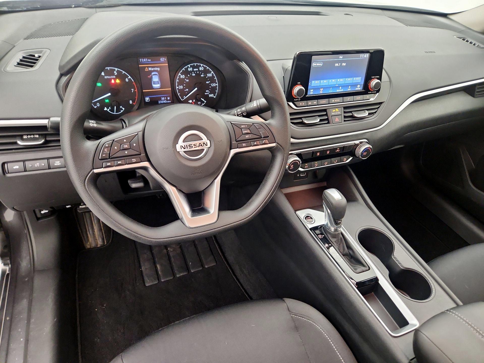 Thumbnail: 2022 Nissan Altima - 9