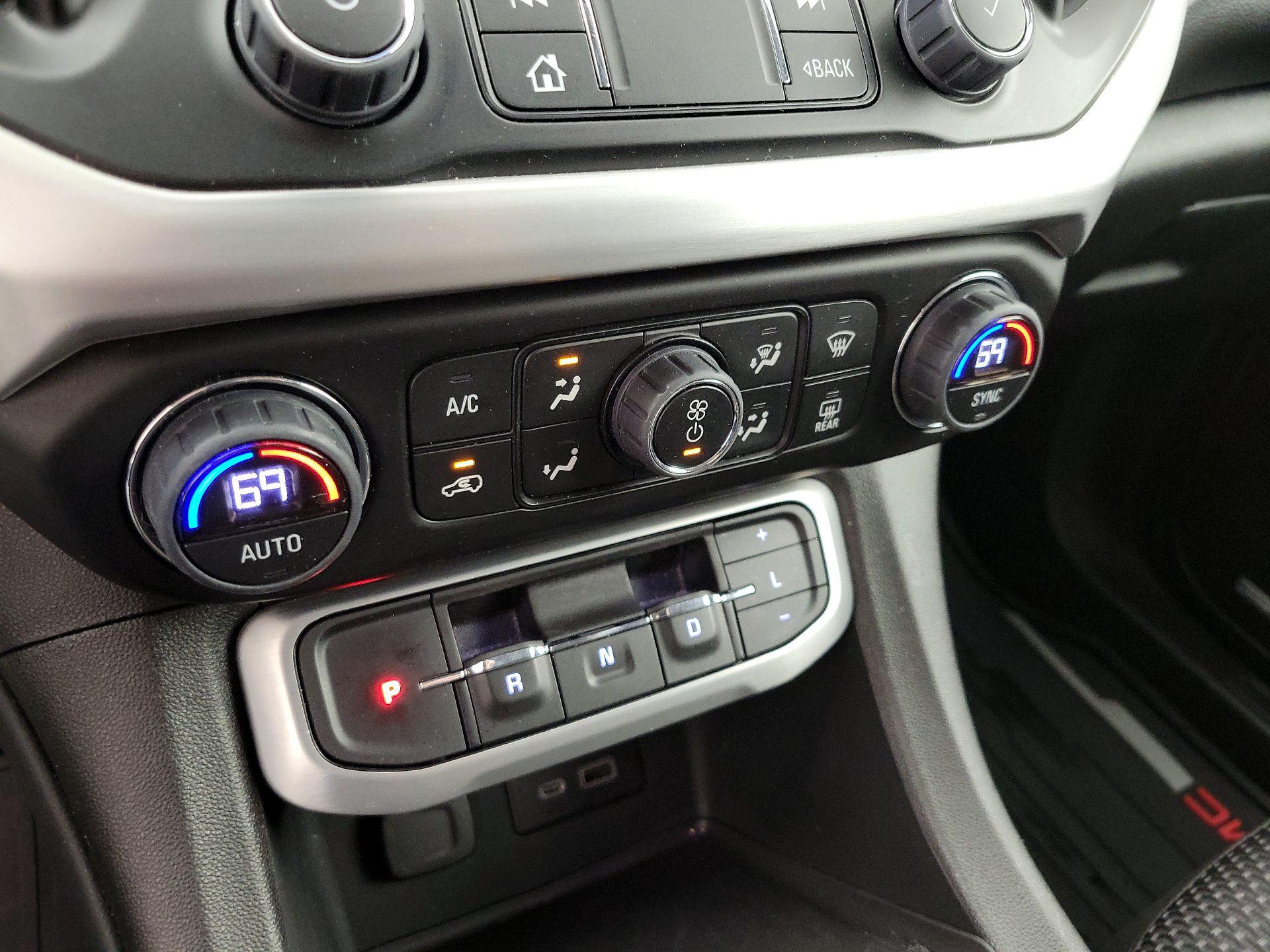 Thumbnail: 2023 GMC Acadia - 16