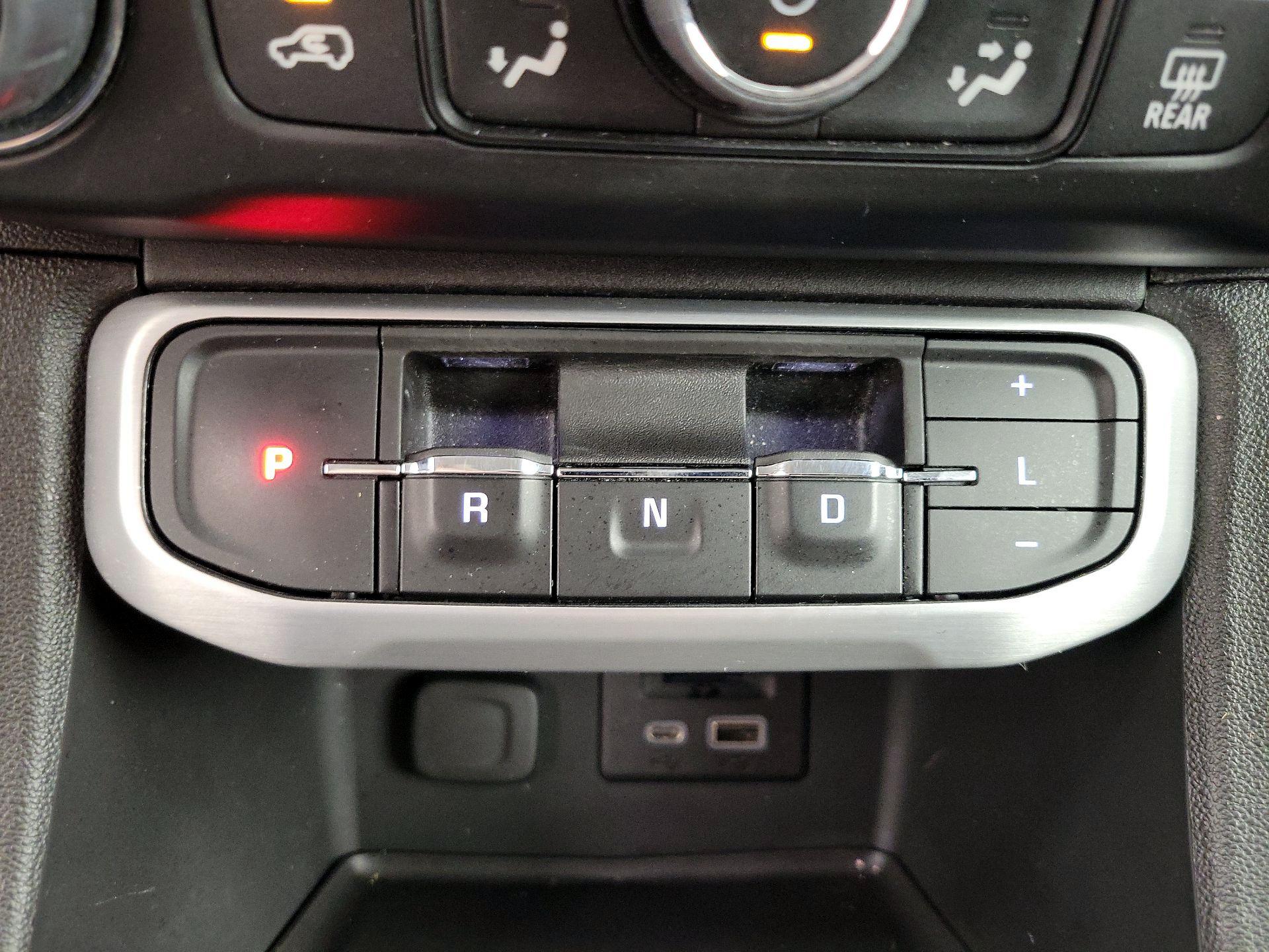 Thumbnail: 2023 GMC Acadia - 17