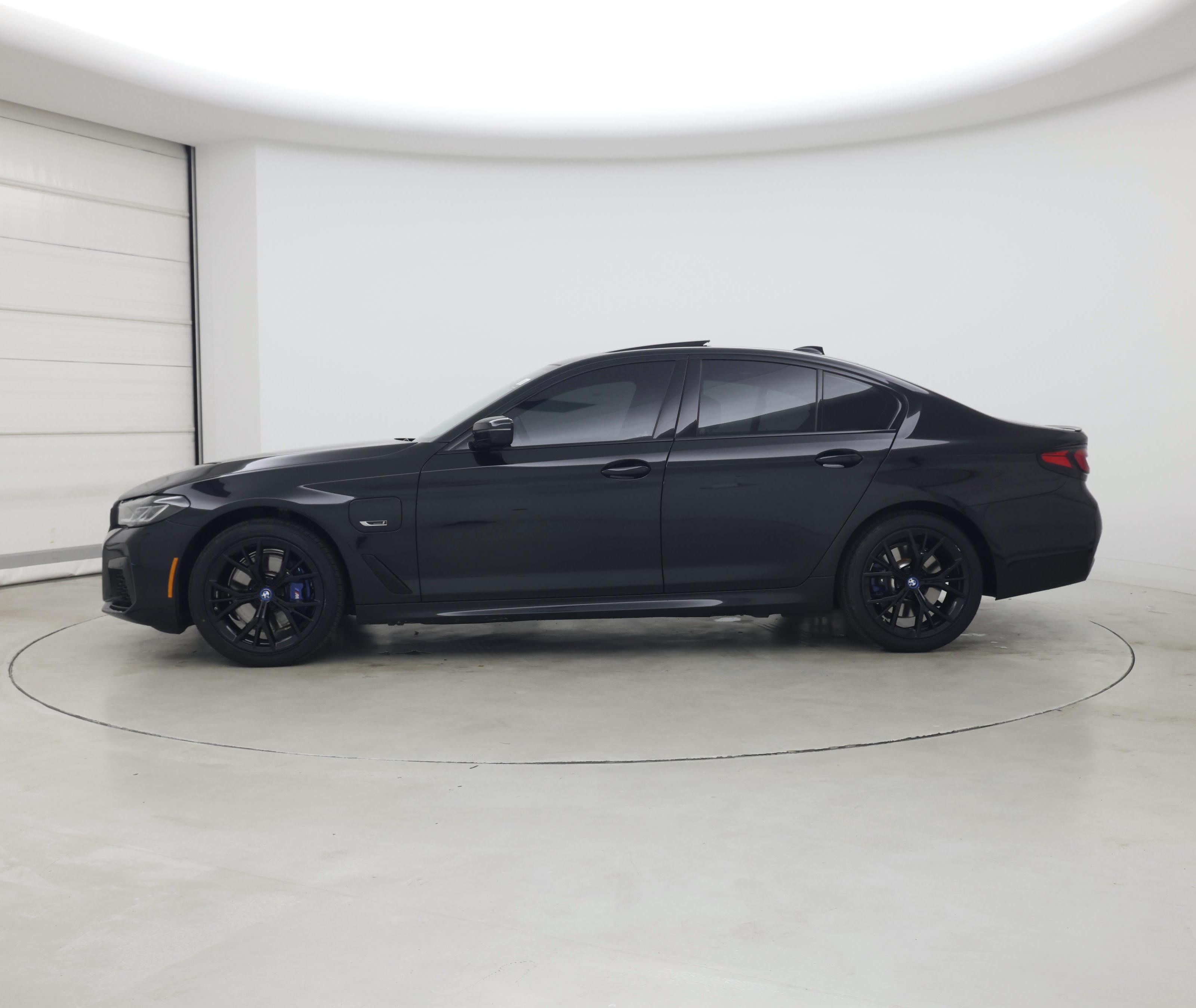 Thumbnail: 2023 BMW 5 Series - 3