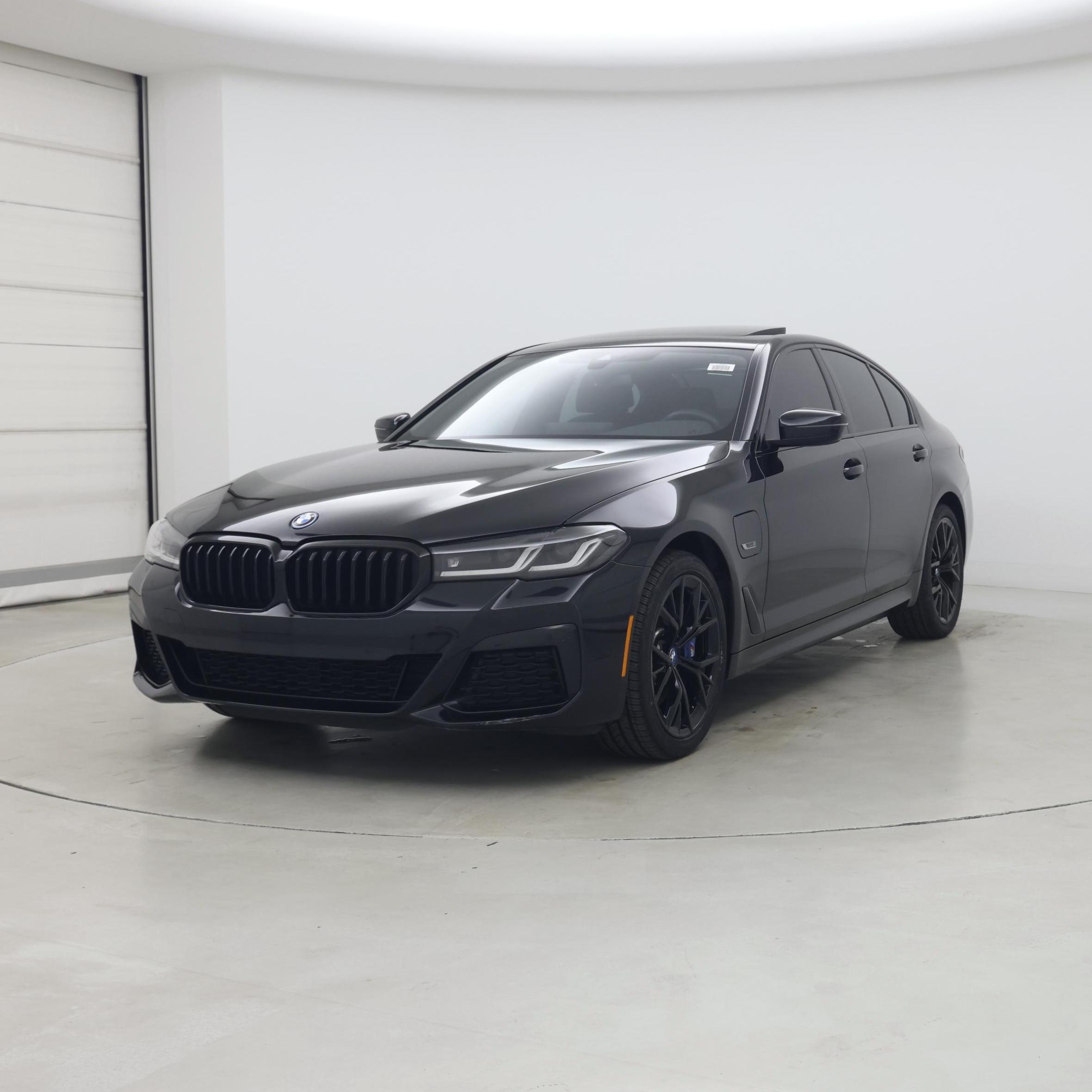 Thumbnail: 2023 BMW 5 Series - 4