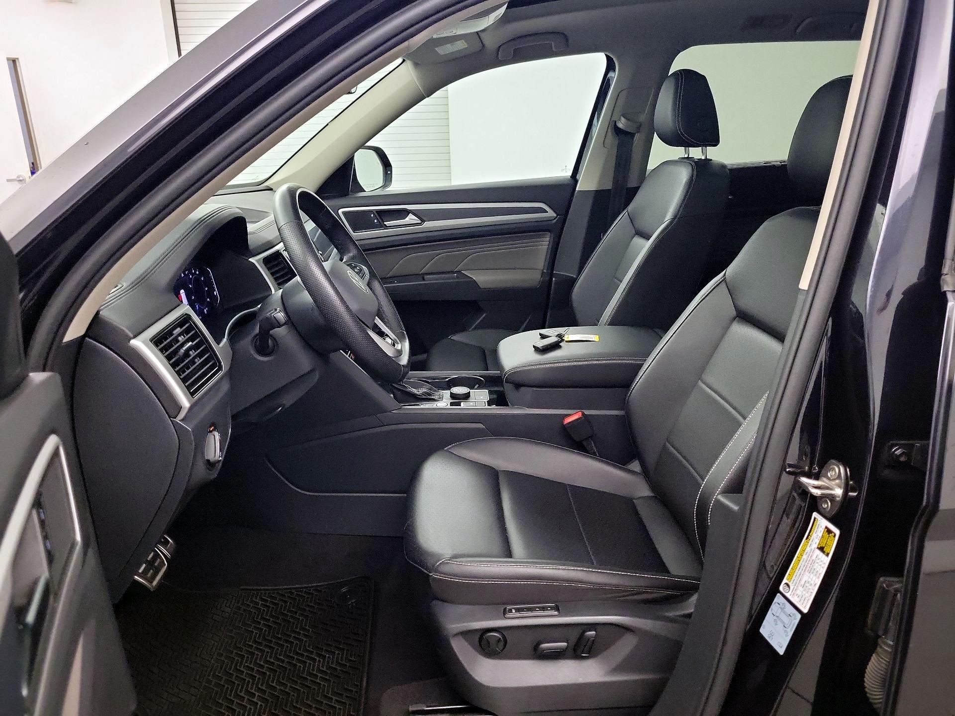 Thumbnail: 2022 Volkswagen Atlas - 9