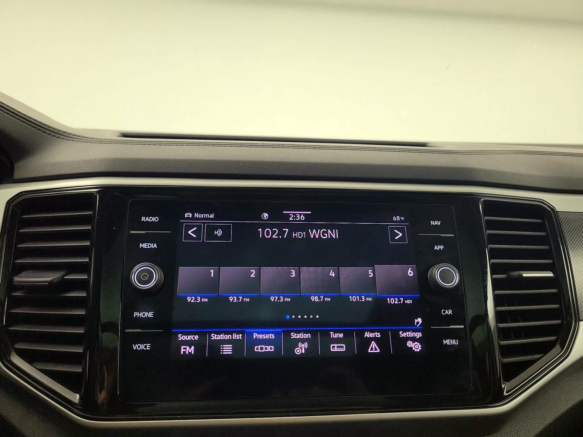 Thumbnail: 2022 Volkswagen Atlas - 13