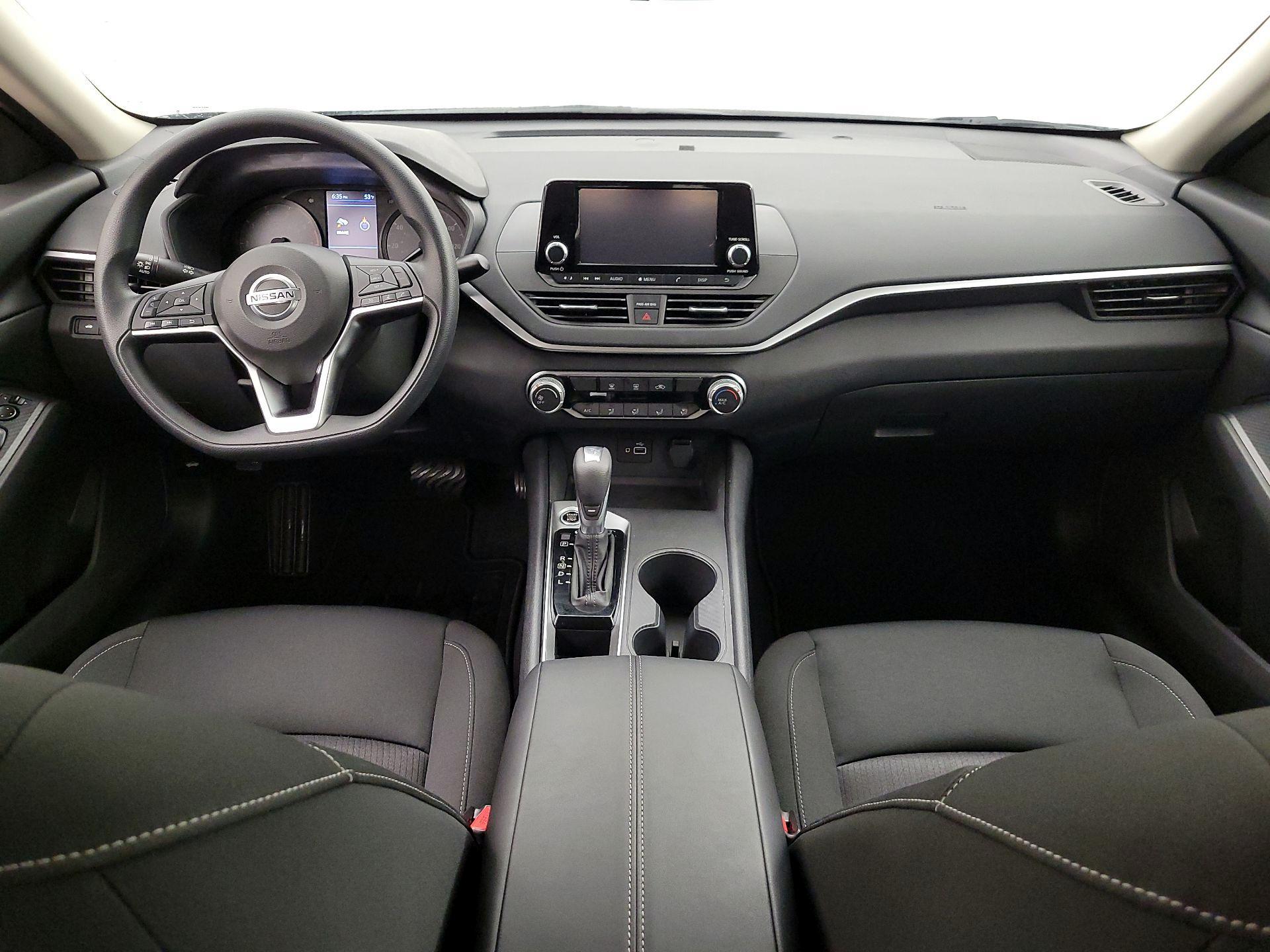 Thumbnail: 2022 Nissan Altima - 9