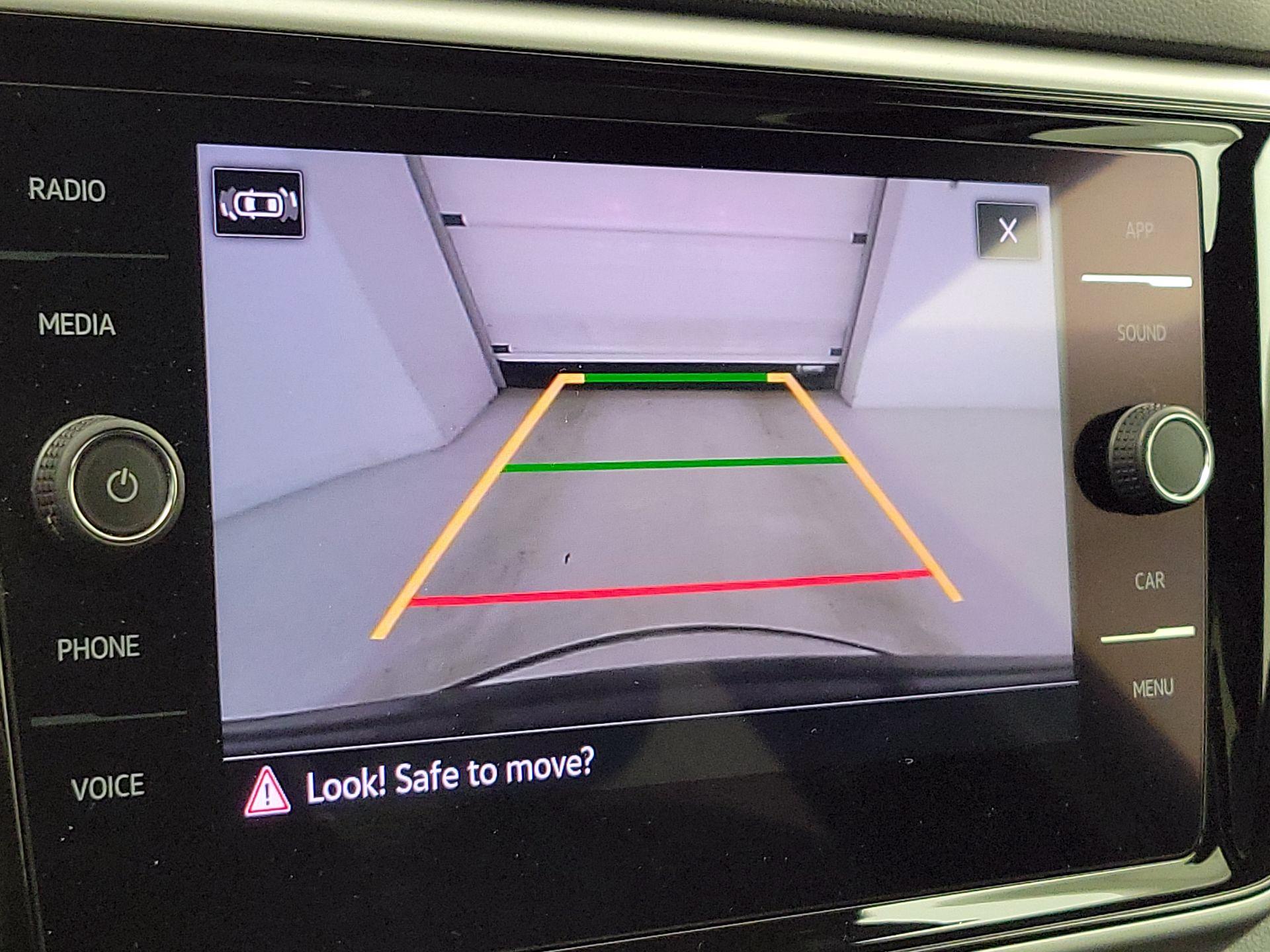 Thumbnail: 2022 Volkswagen Atlas - 14