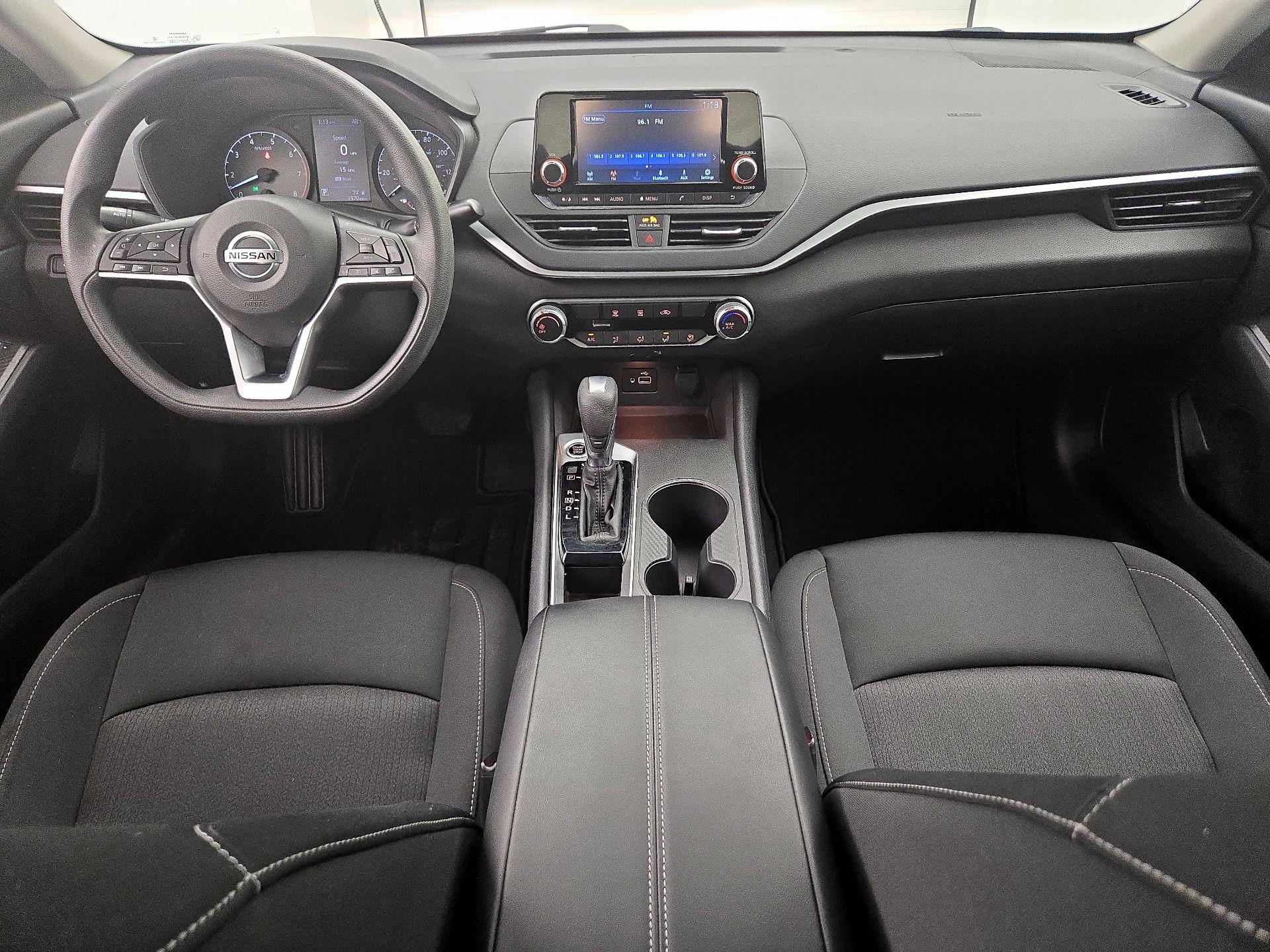 Thumbnail: 2022 Nissan Altima - 9