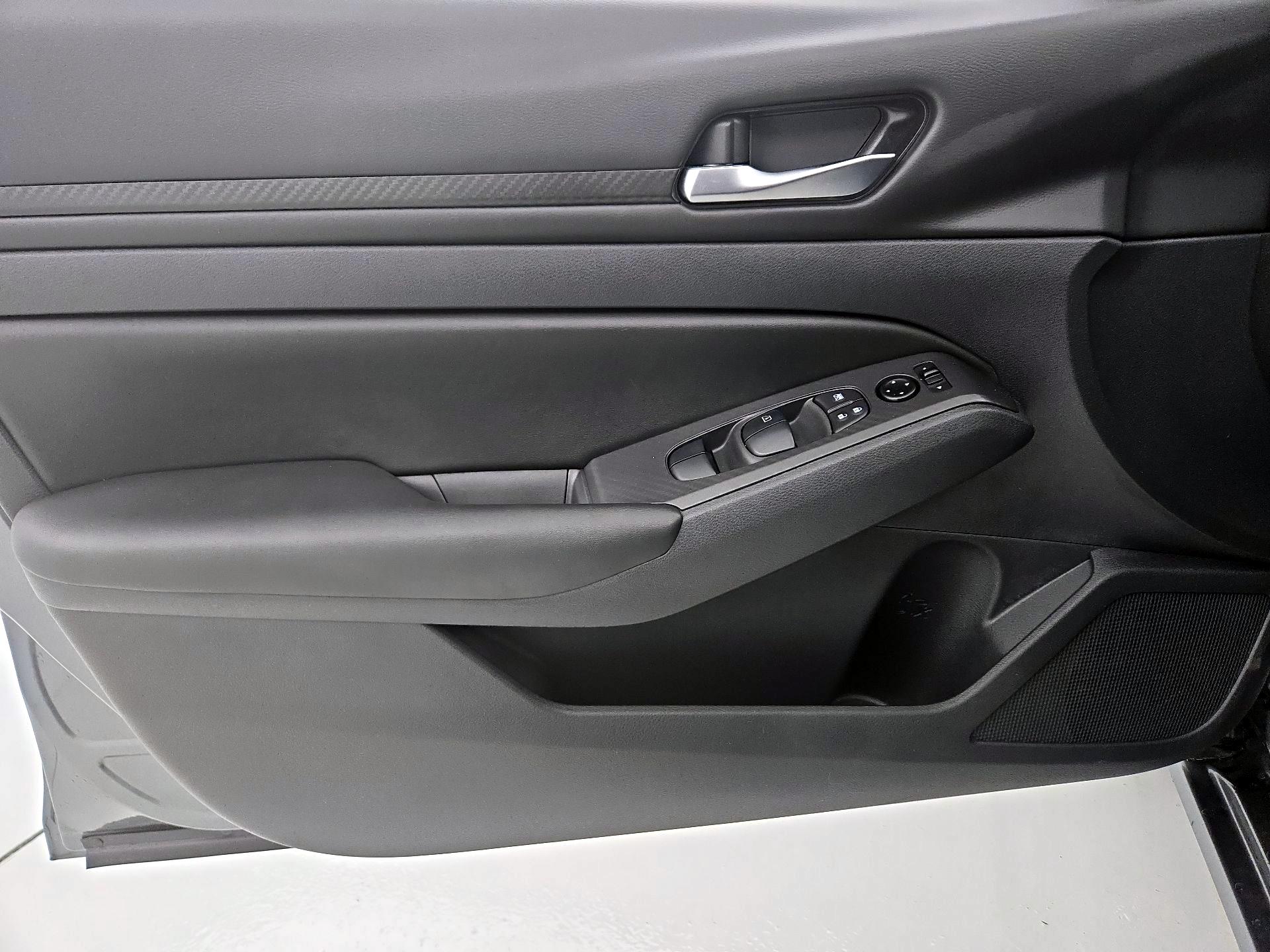 Thumbnail: 2022 Nissan Altima - 12