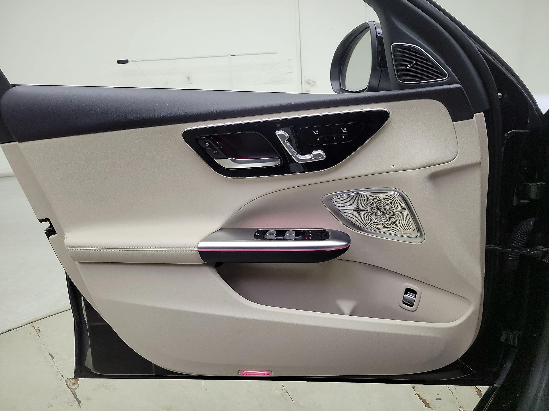 Thumbnail: 2023 Mercedes-Benz C-Class - 12