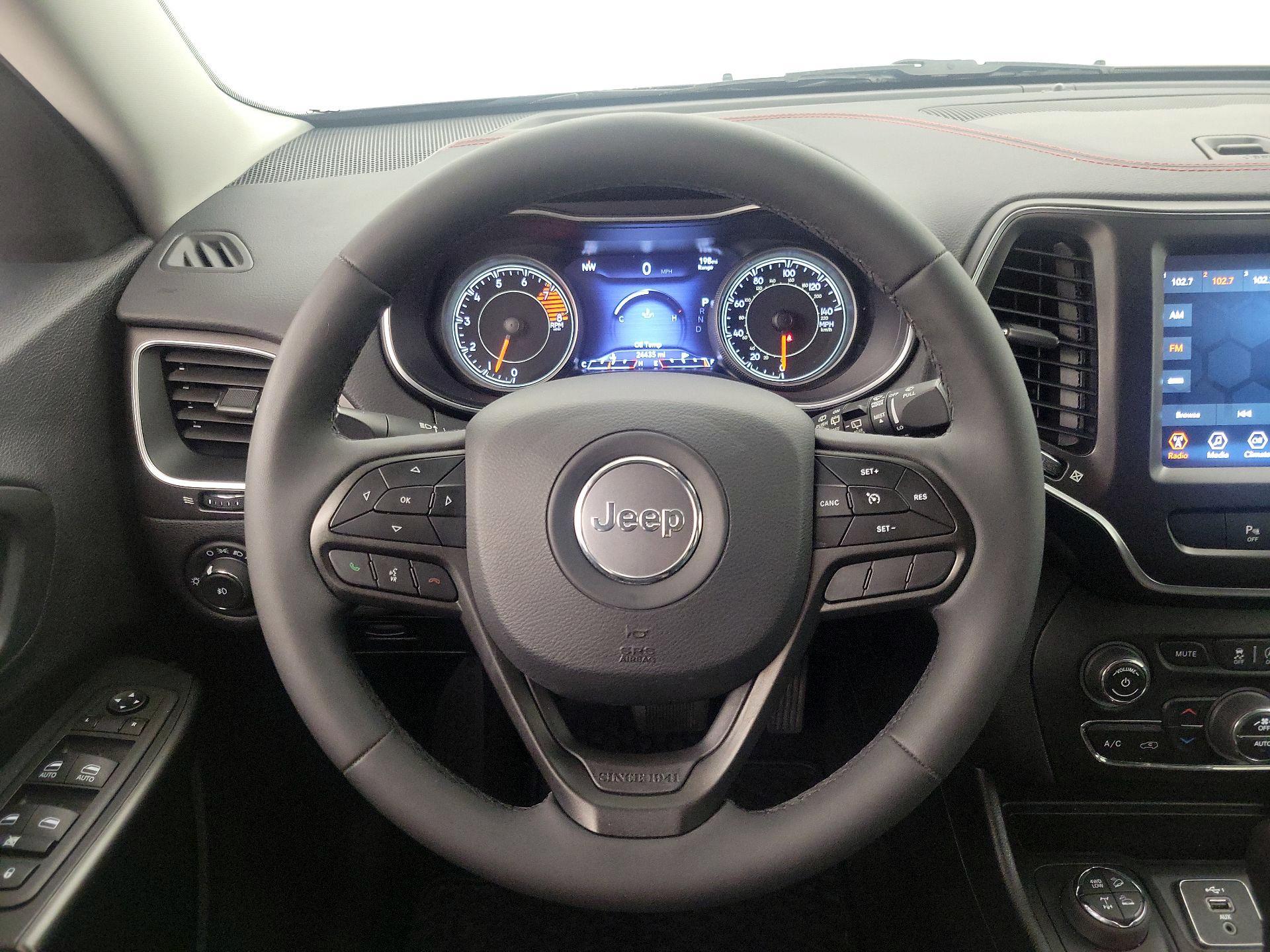 Thumbnail: 2021 Jeep Cherokee - 10